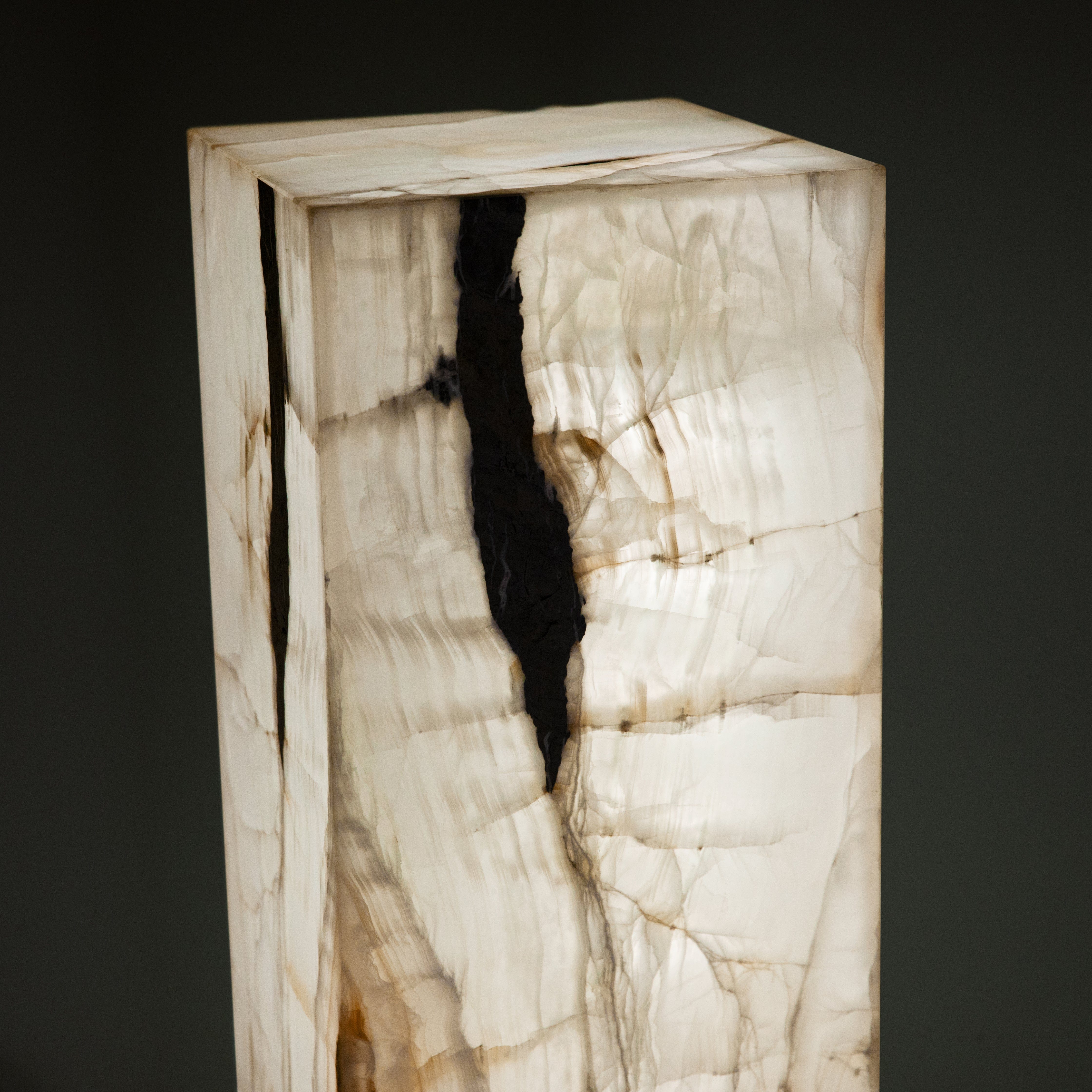 Kalifano Light Towers White Onyx Light Tower - 59 in LT150X30.005