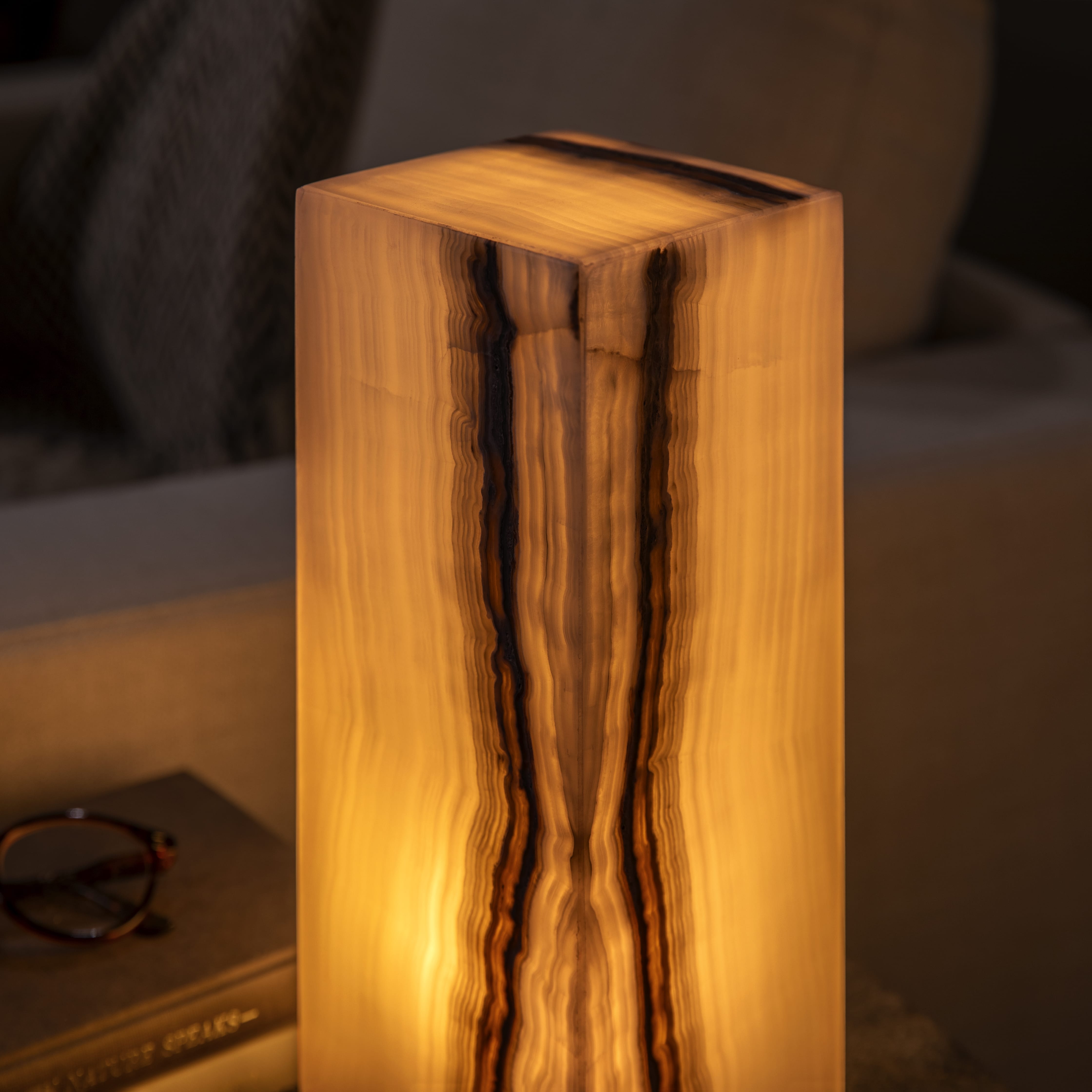 Kalifano Light Towers White Onyx Light Tower from Mexico - 12" LT30X12-ON