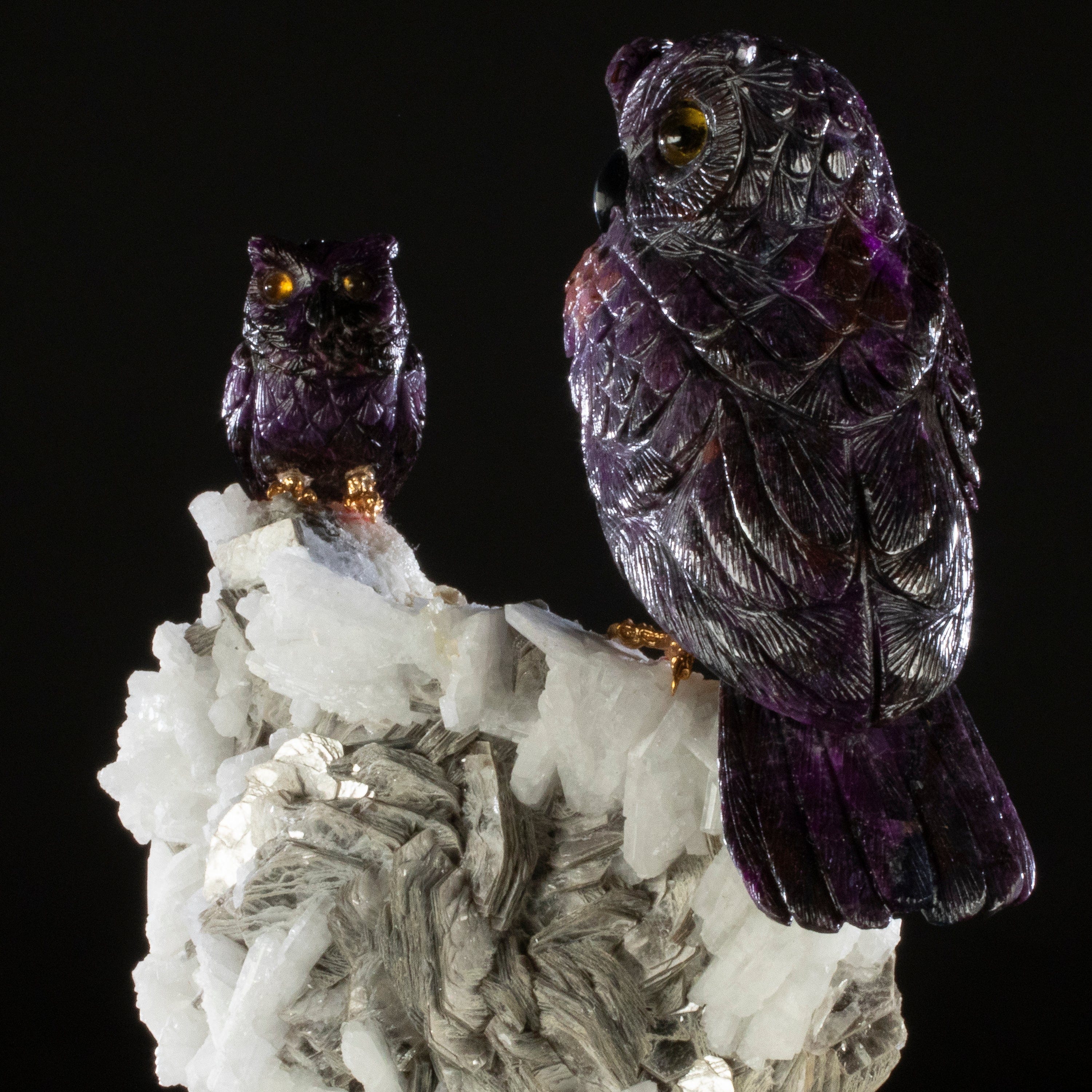 Kalifano Love Birds Carvings Sugilite Owl Pair Love Birds Carving on Albite & Mica Base LB.11271.001