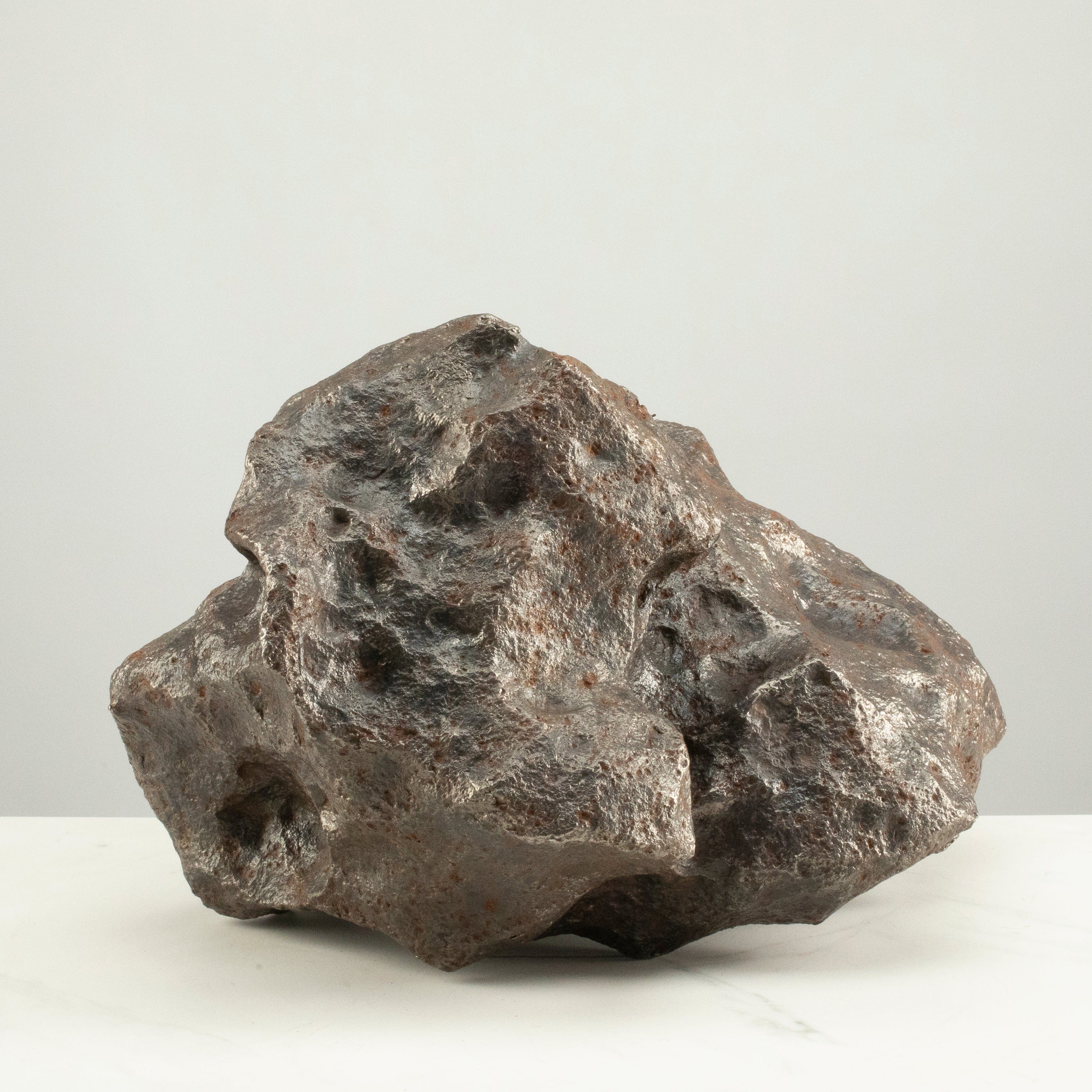 Kalifano Meteorites Campo Del Cielo Iron Meteorite End Cut from Chaco, Argentina 13" / 35.3 kgs MTCC480000.001