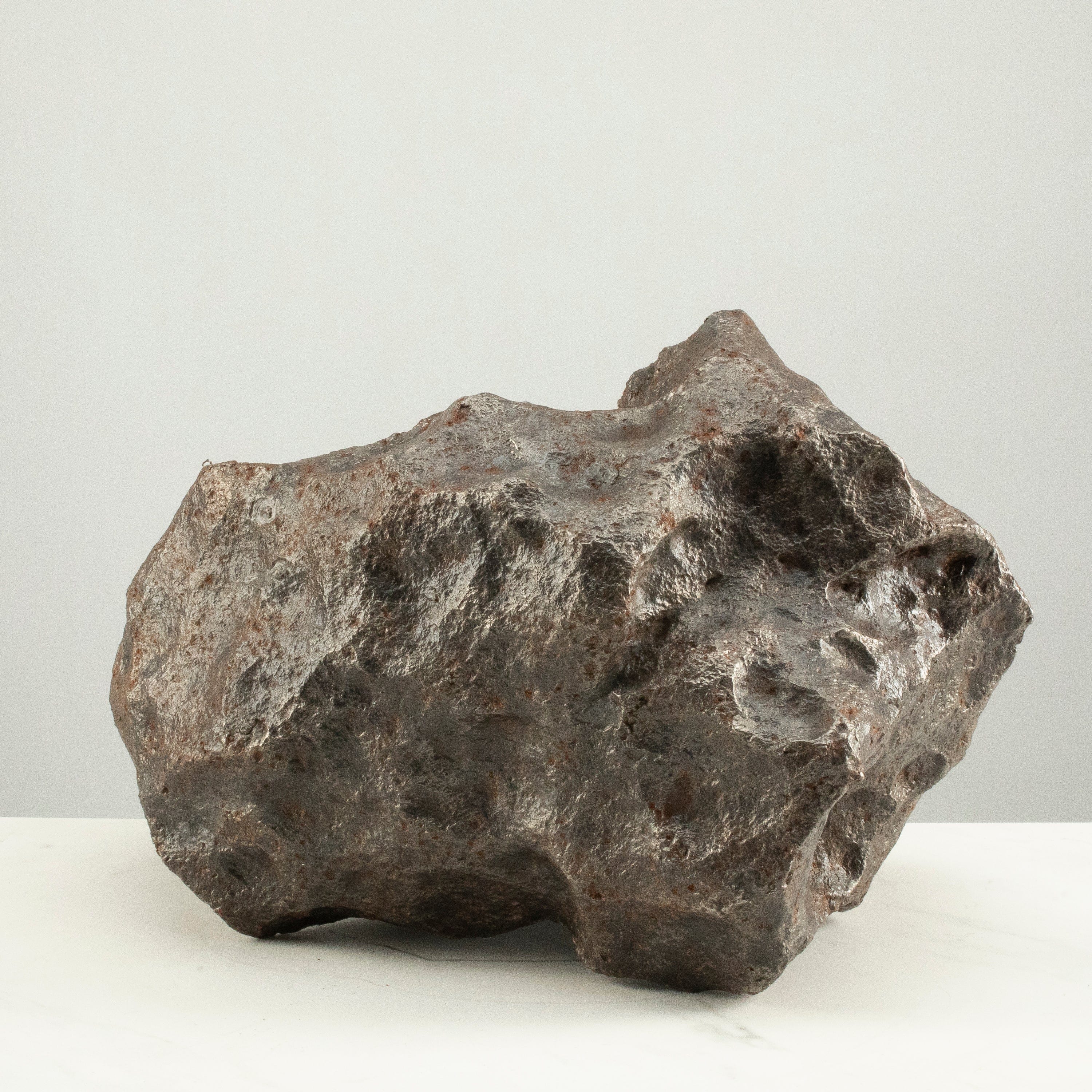 Kalifano Meteorites Campo Del Cielo Iron Meteorite End Cut from Chaco, Argentina 13" / 35.3 kgs MTCC480000.001