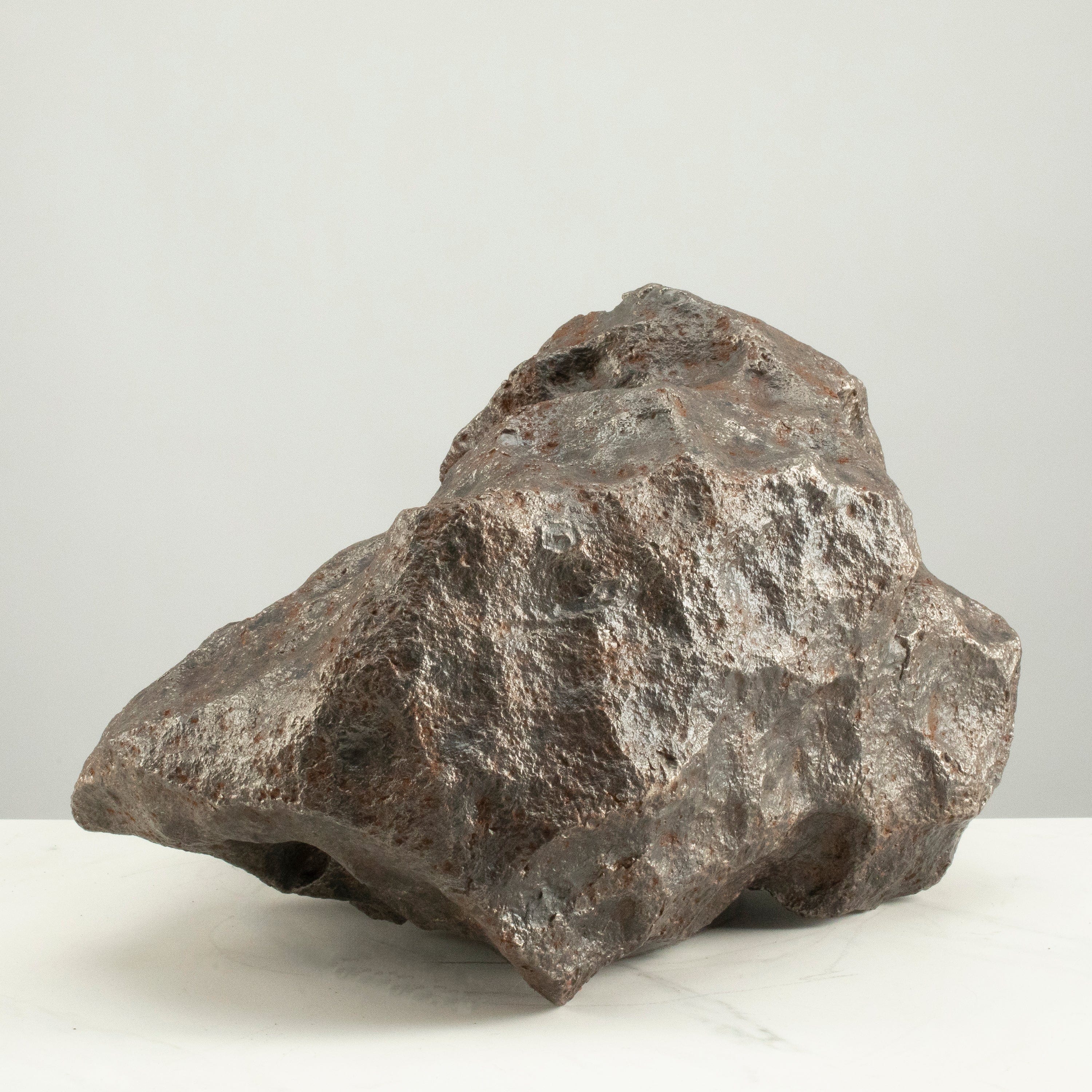 Kalifano Meteorites Campo Del Cielo Iron Meteorite End Cut from Chaco, Argentina 13" / 35.3 kgs MTCC480000.001