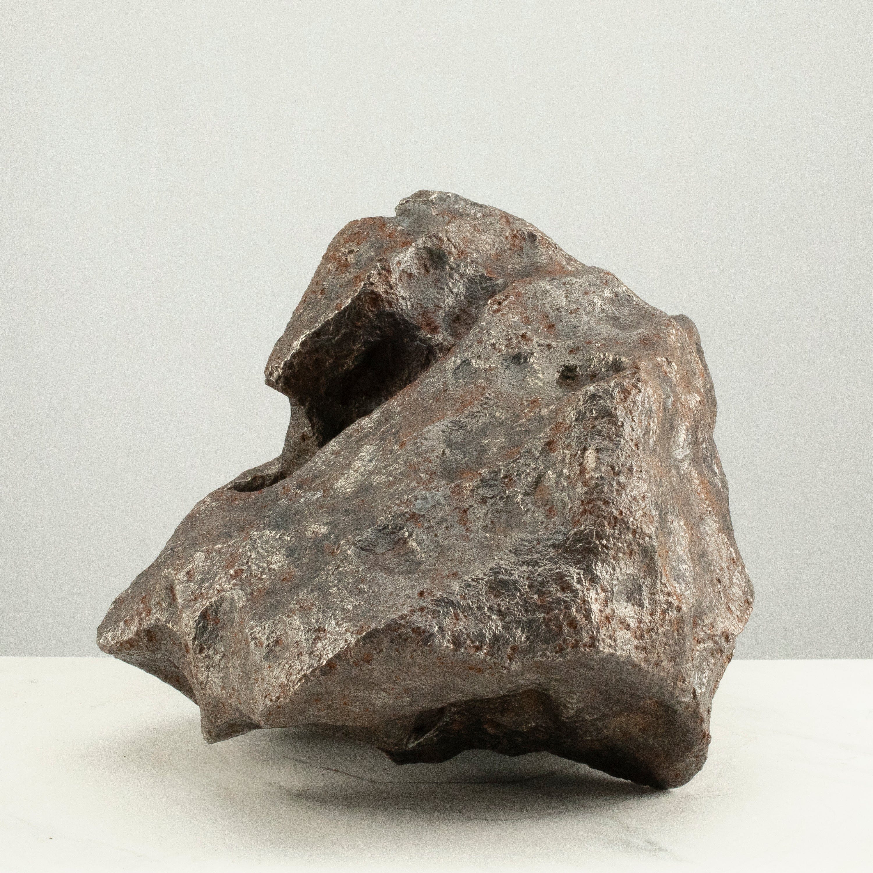 Kalifano Meteorites Campo Del Cielo Iron Meteorite End Cut from Chaco, Argentina 13" / 35.3 kgs MTCC480000.001