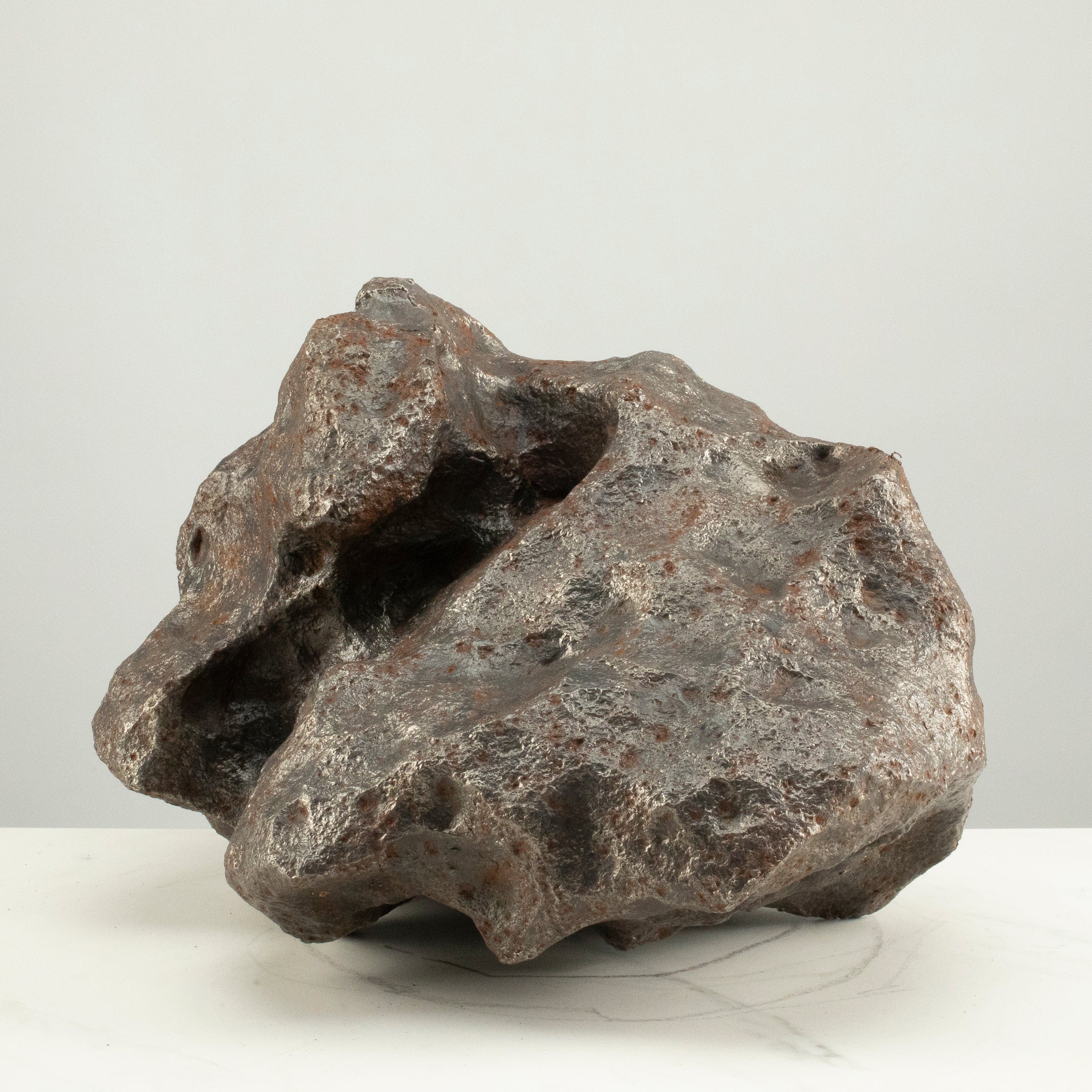 Kalifano Meteorites Campo Del Cielo Iron Meteorite End Cut from Chaco, Argentina 13" / 35.3 kgs MTCC480000.001