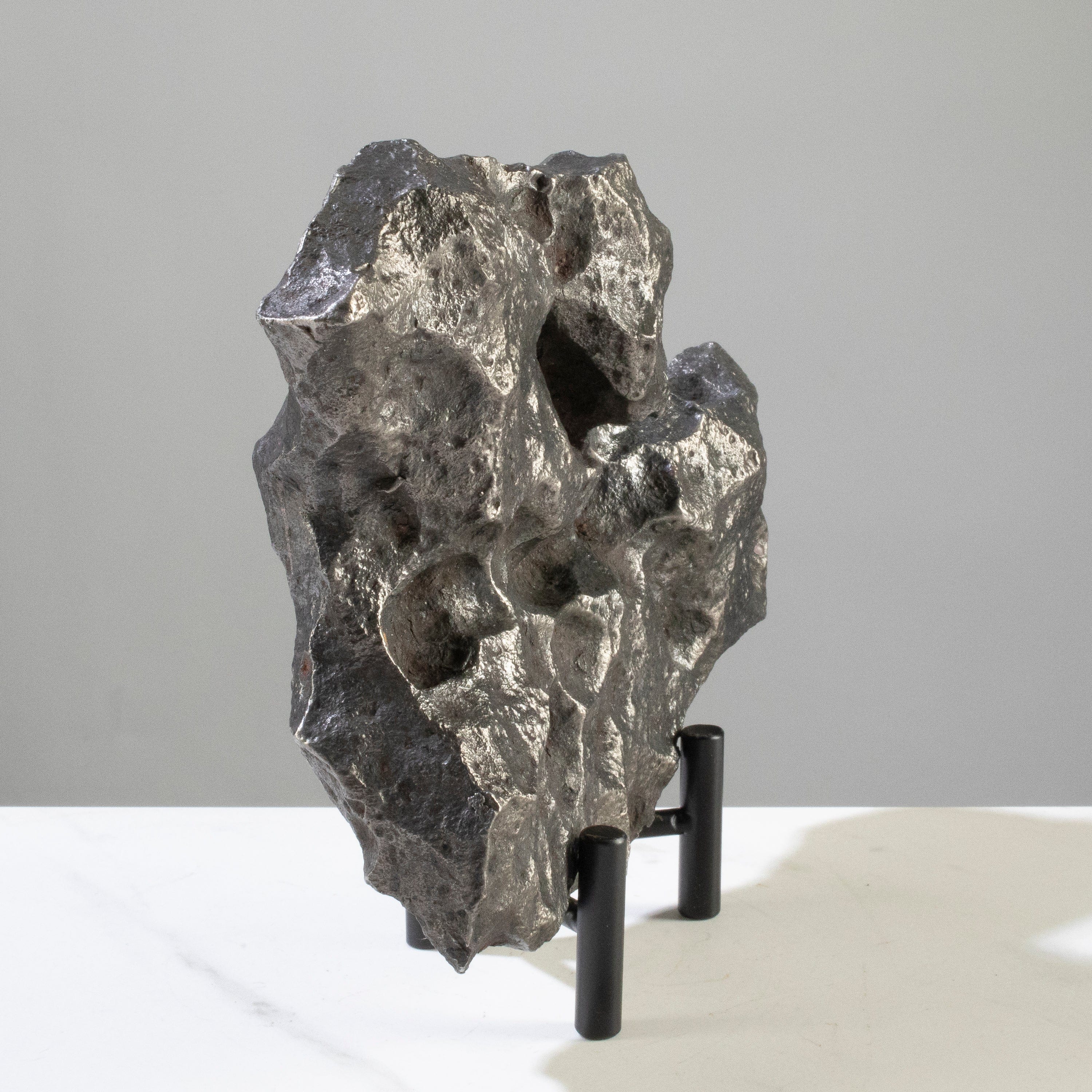 Kalifano Meteorites Campo del Cielo Iron Meteorite from Chaco, Argentina 8.5" / 4,060 grams MTCC192000.001