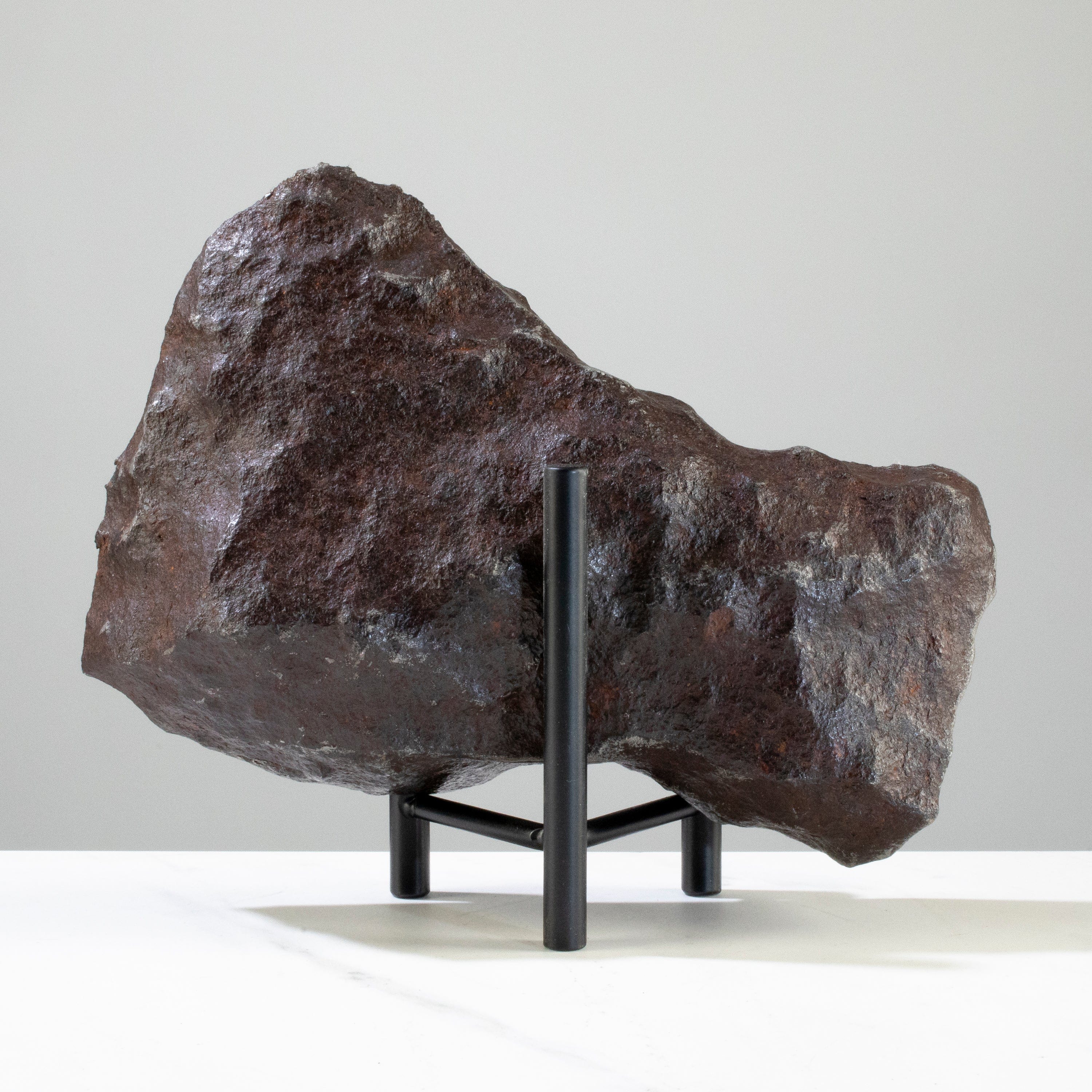 Kalifano Meteorites Gibeon with Carbon Iron Meteorite from Namibia 7.5" / 2,440 grams MTG180000.002