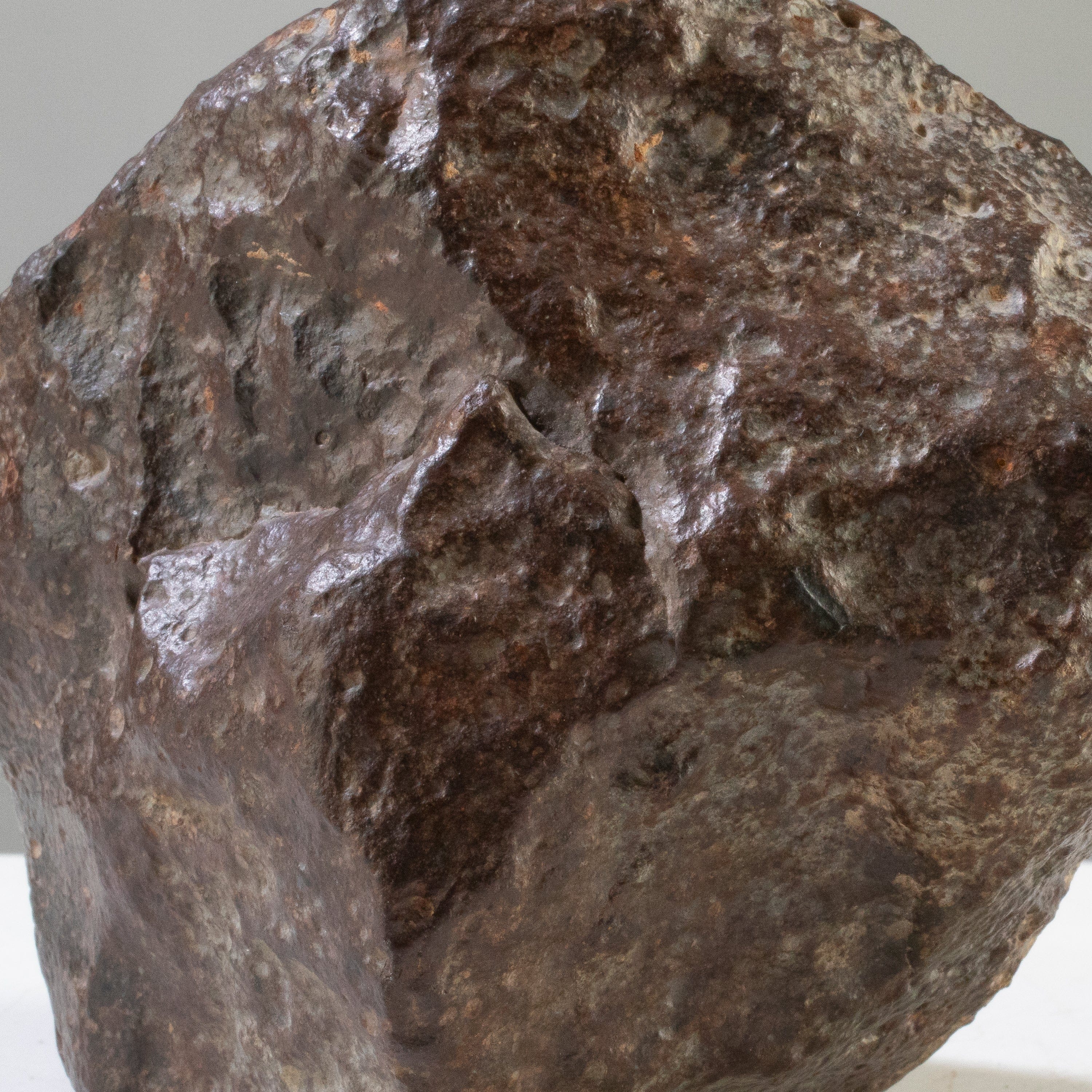 Kalifano Meteorites NWA (Chrondrite) Stony Meteorite from Northwest Africa 6" / 2,003 grams MTNWA20000.001