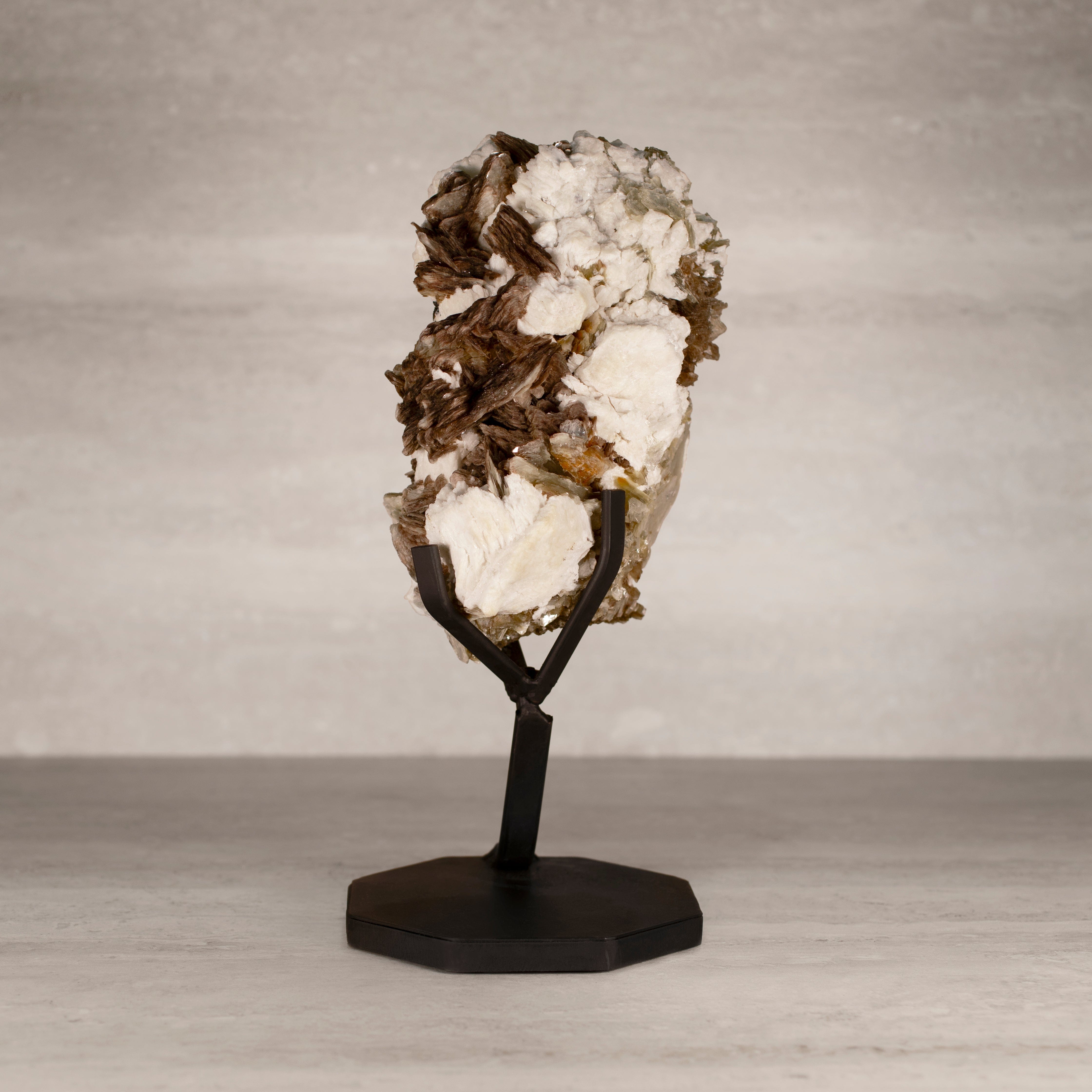 Kalifano Mica Natural Brazilian Mica & Albite on Custom Stand - 13.5" / 3,620 grams MC1800.001