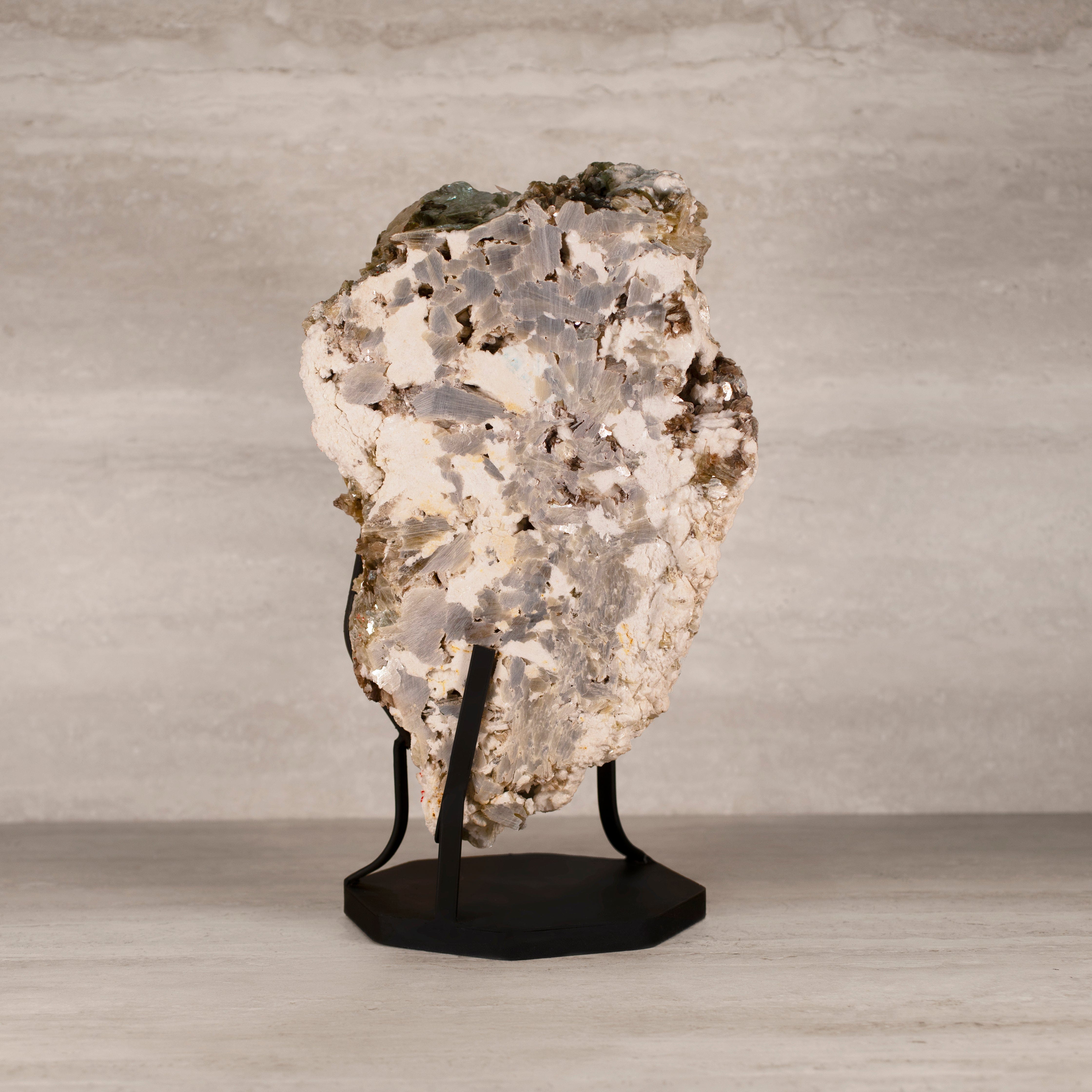 Kalifano Mica Natural Brazilian Mica & Albite on Custom Stand - 17" / 41 lbs MC9300.001