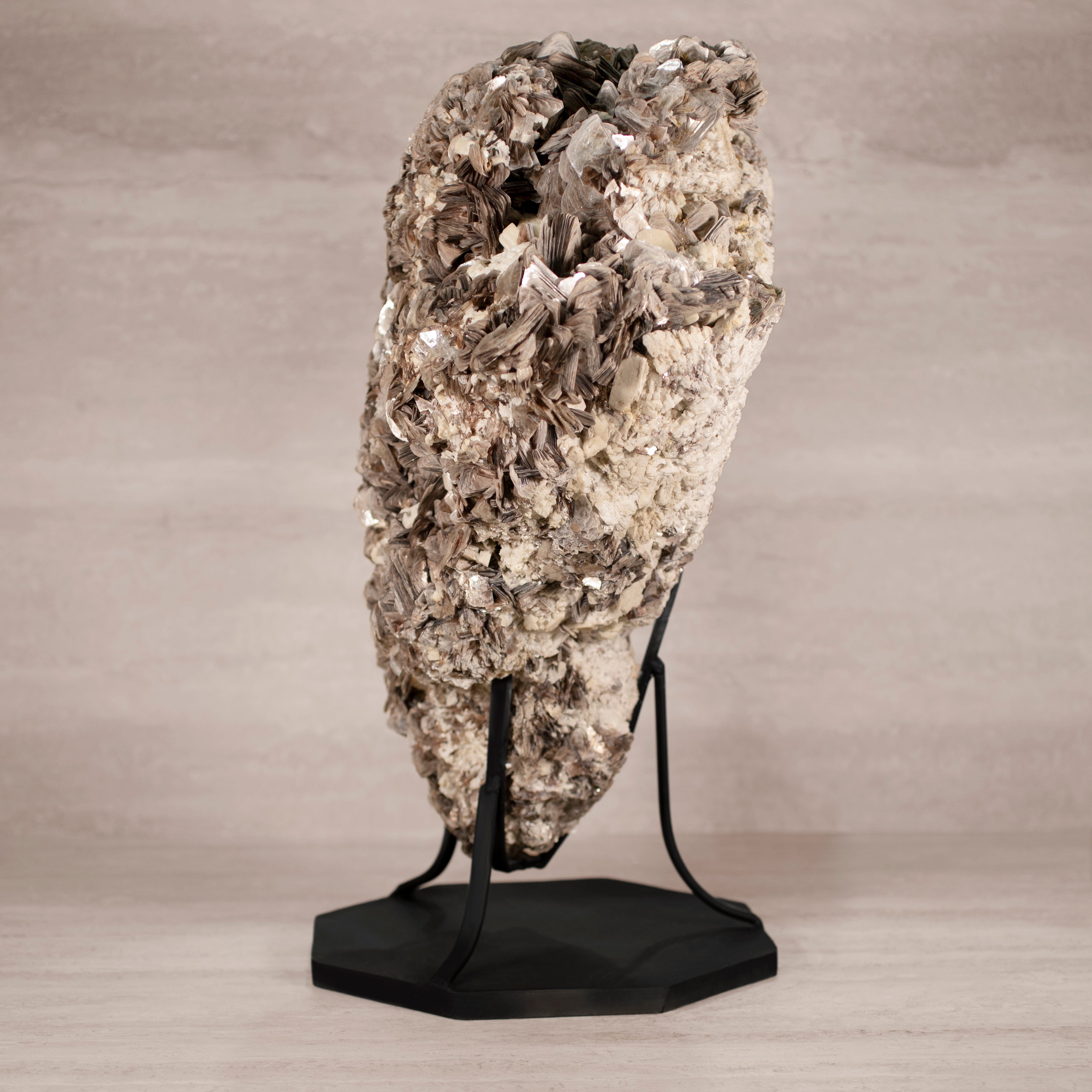 Kalifano Mica Natural Brazilian Mica & Albite on Custom Stand - 23.25" / 99 lbs MC22500.001