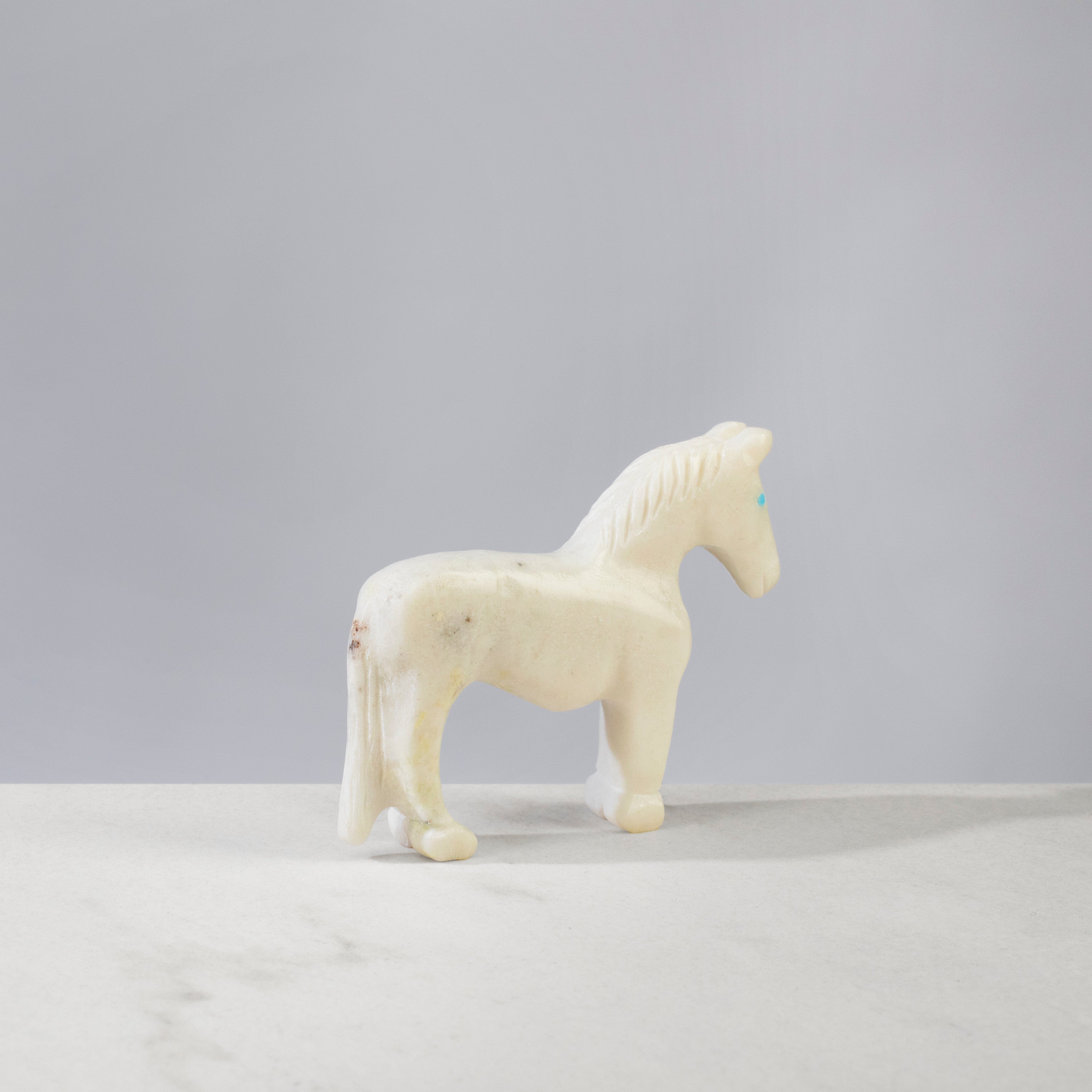 Kalifano Native American Fetish Carvings Andres Lementino White Marble Handmade Zuni Fetish Horse Carving NAC405.001