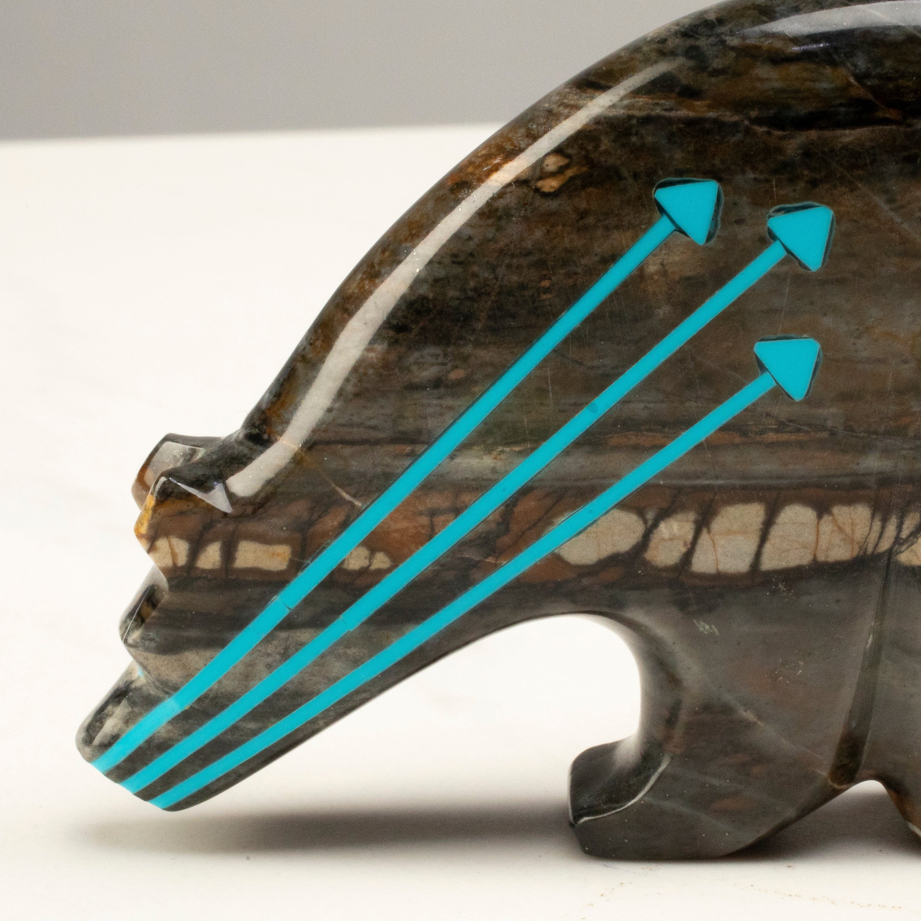 Kalifano Native American Fetish Carvings Rodney Laiwakete Handmade Zuni Fetish Bear with Heart Lines Carving NAC1200.013