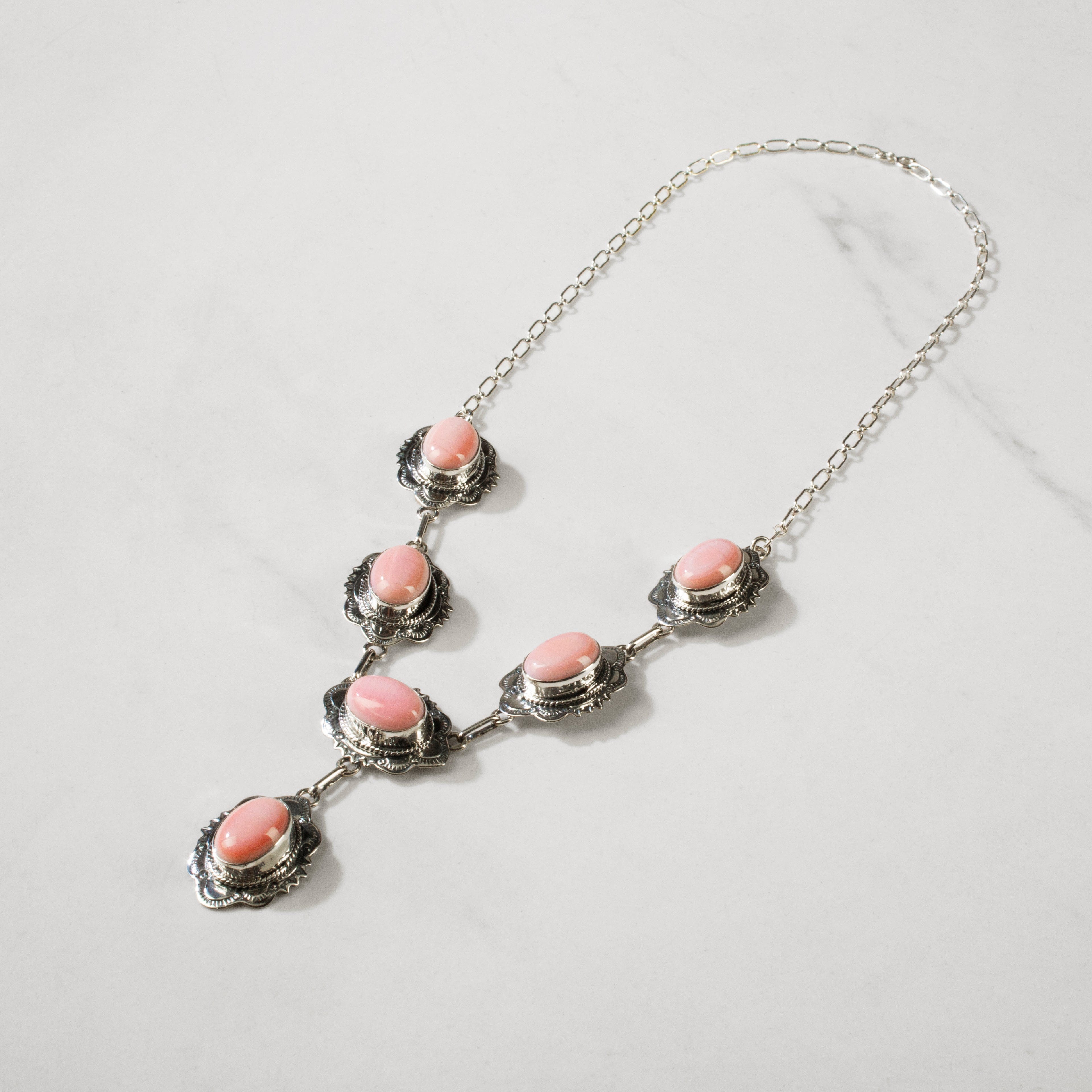 Kalifano Native American Jewelry 18" Joe Piaso Jr. Pink Conch Shell Navajo USA Native American Made 925 Sterling Silver Necklace NAN4750.001