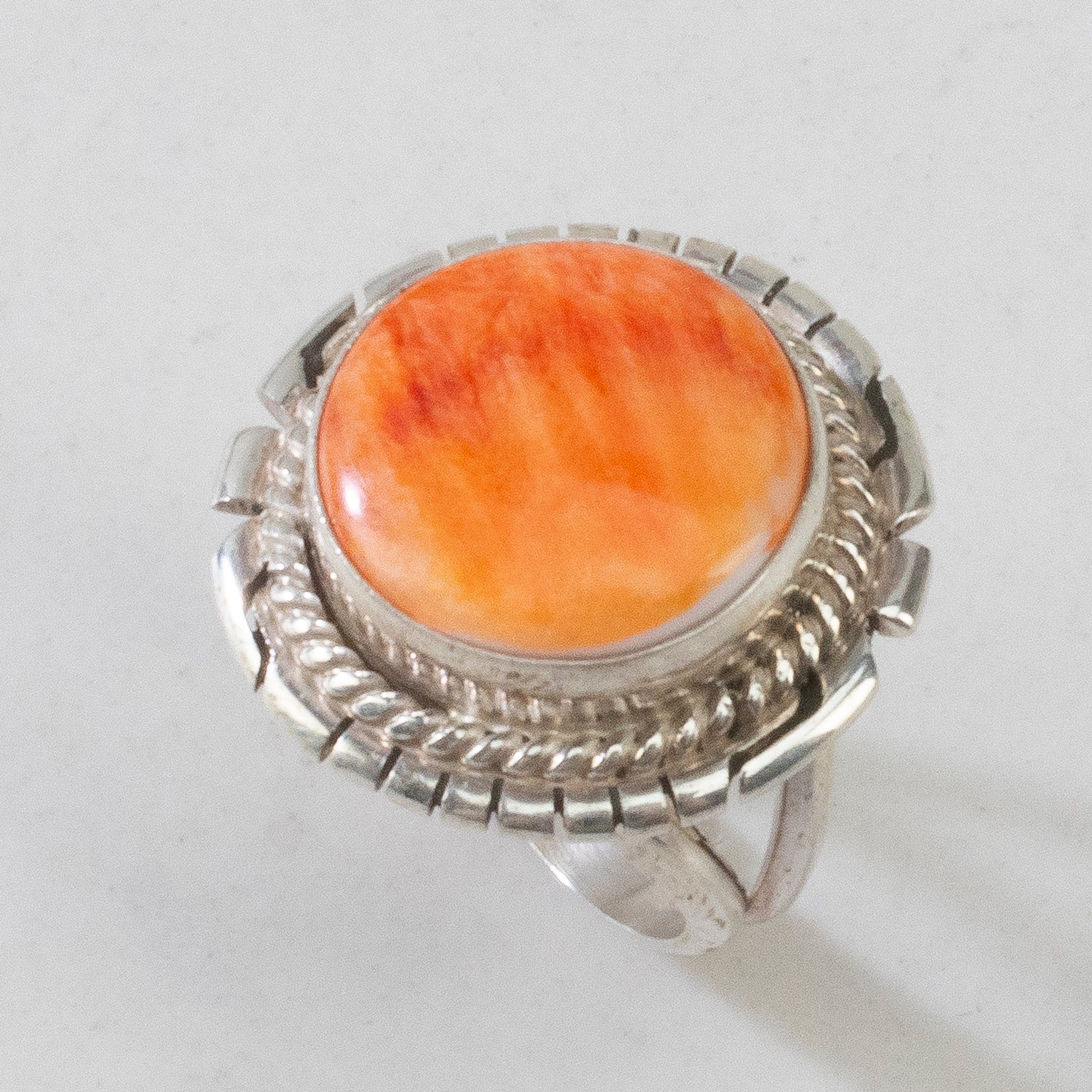 Kalifano Native American Jewelry 6.5 Jerold Francisco Spiny Oyster Navajo USA Native American Made 925 Sterling Silver Ring NAR300.096.65