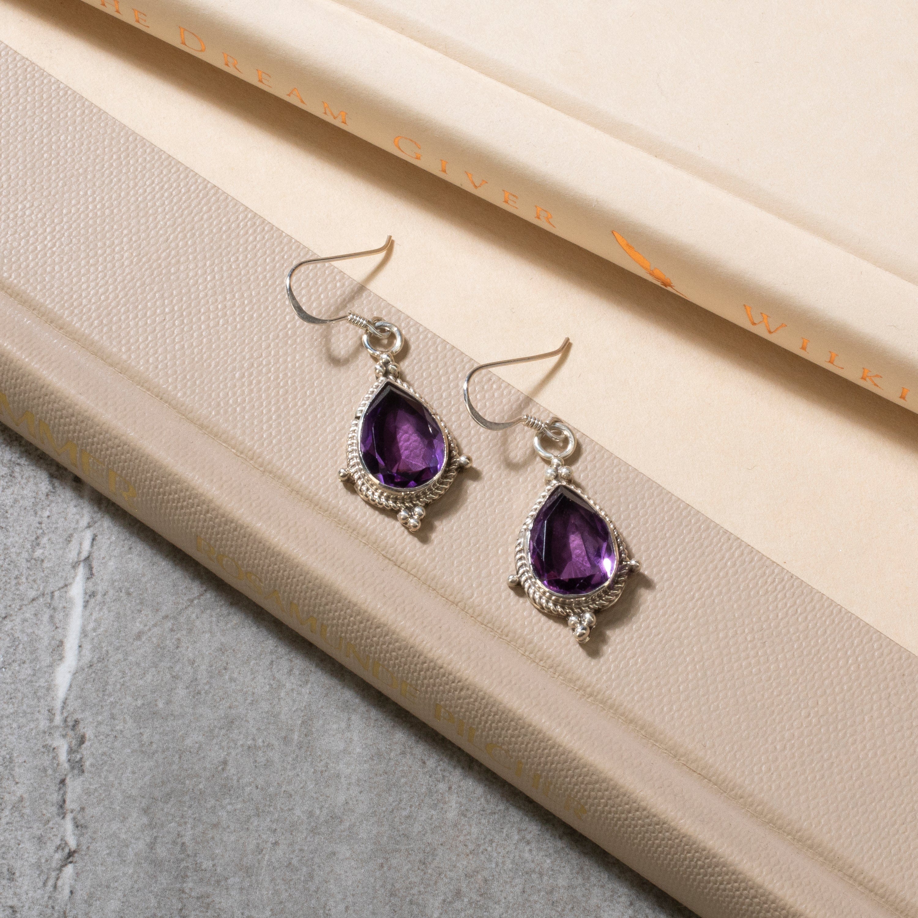 Kalifano Native American Jewelry Amethyst Teardrop Navajo USA Native American Made 925 Sterling Silver Earrings with French Hook NAE500.008