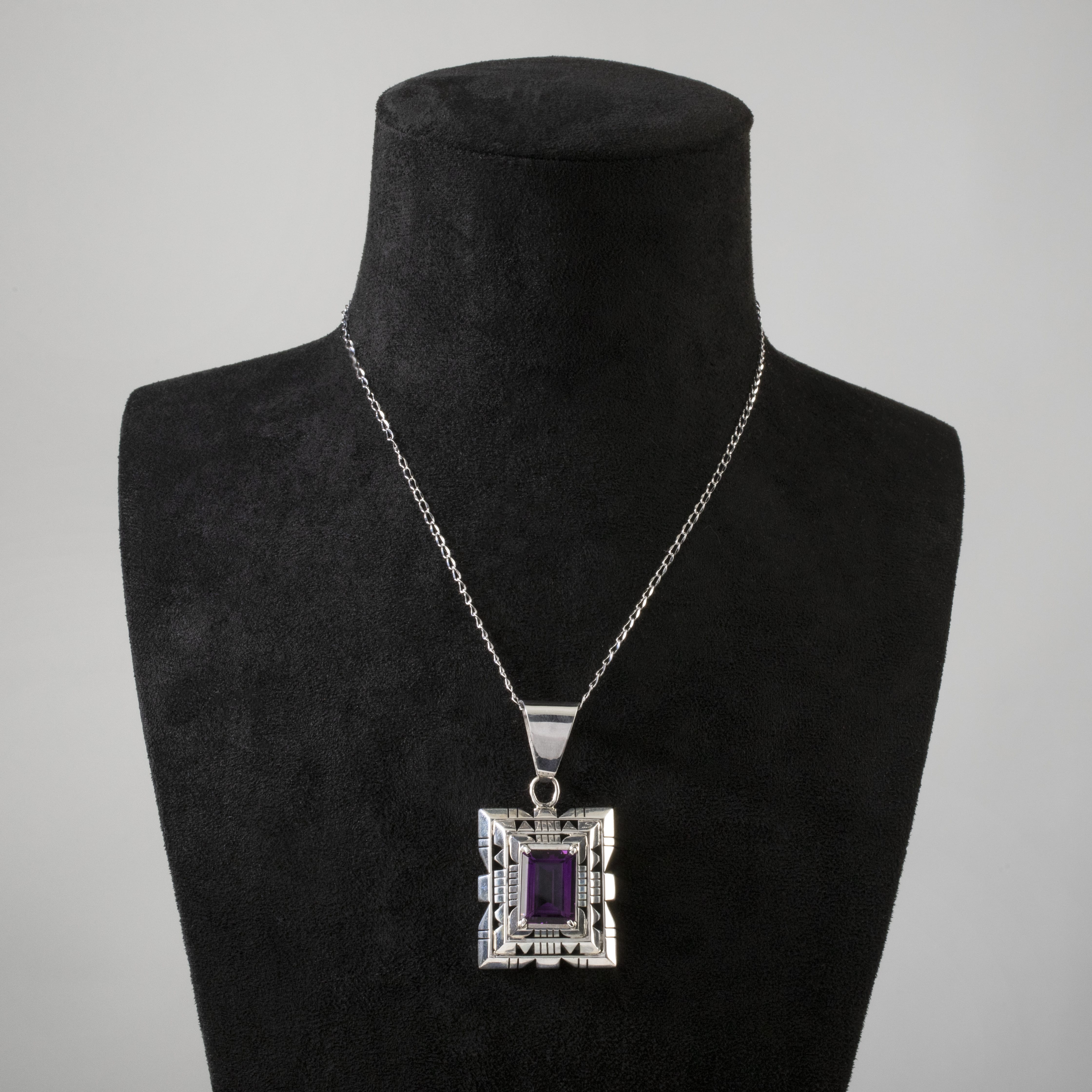 Kalifano Native American Jewelry Amethyst USA Native American Made 925 Sterling Silver Pendant NAN1500.026