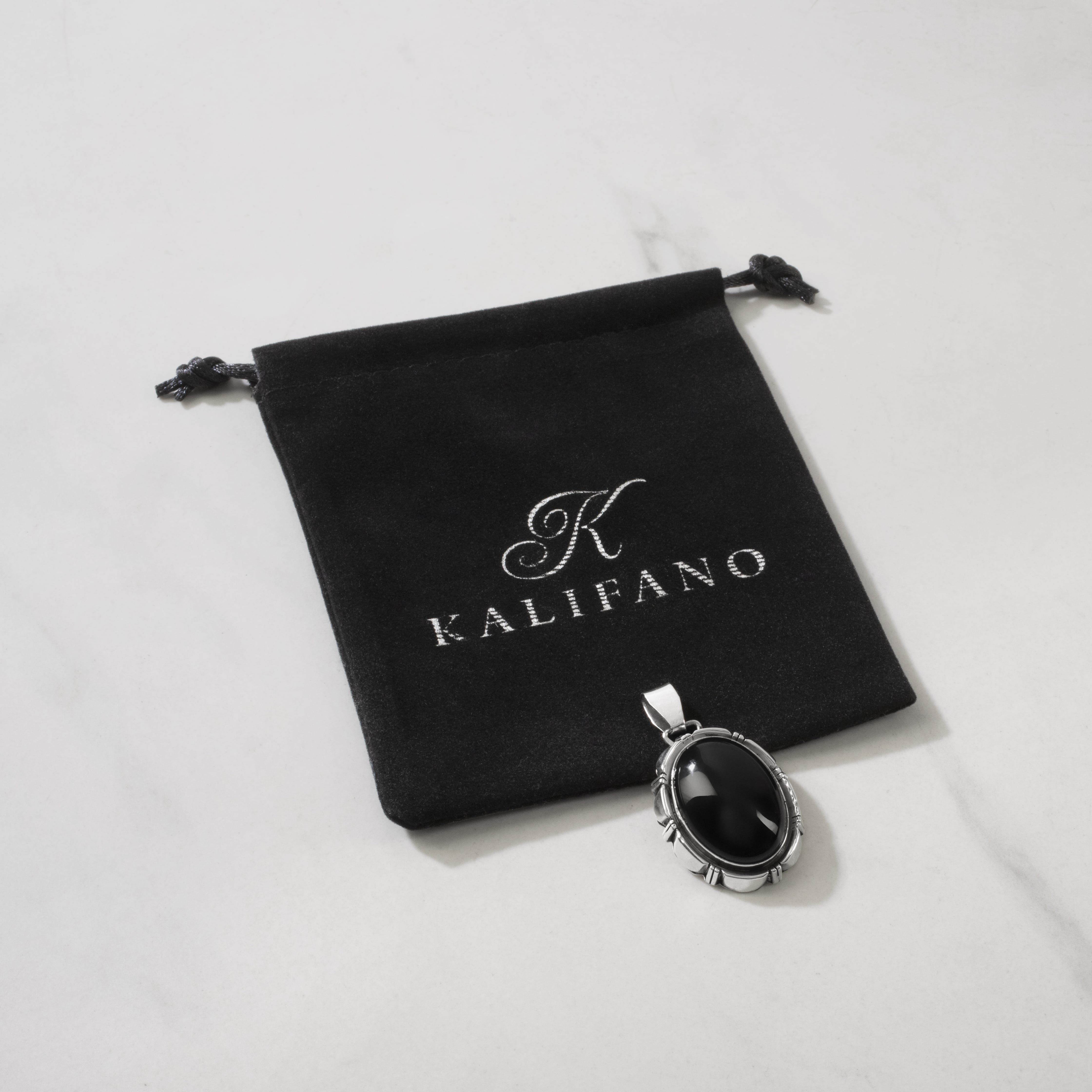 Kalifano Native American Jewelry Black Onyx Cabachon Navajo USA Native American Made 925 Sterling Silver Pendant NAN450.014
