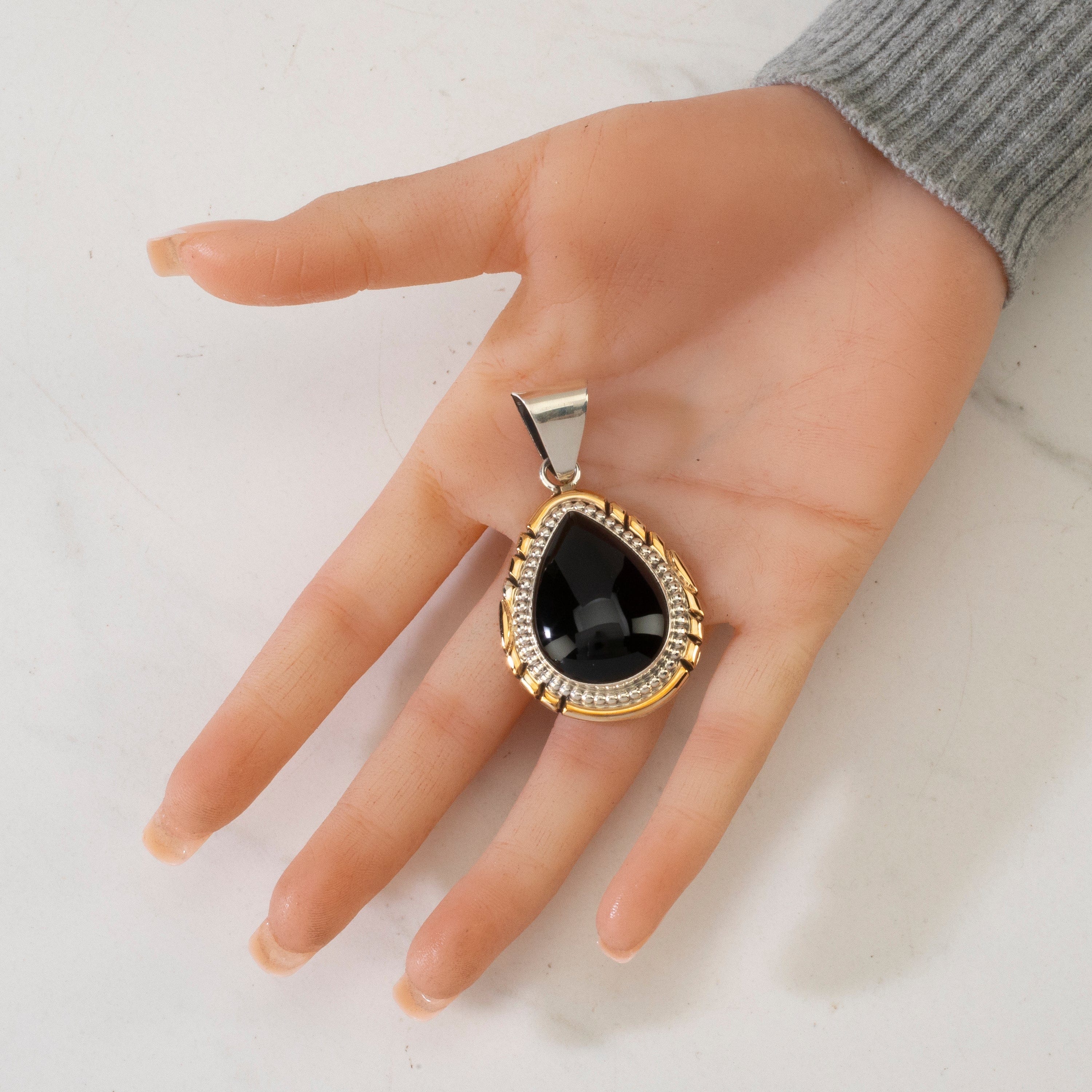 Kalifano Native American Jewelry Black Onyx Teardrop USA Native American Made 925 Sterling Silver & 12K Gold Filled Pendant NAN750.002