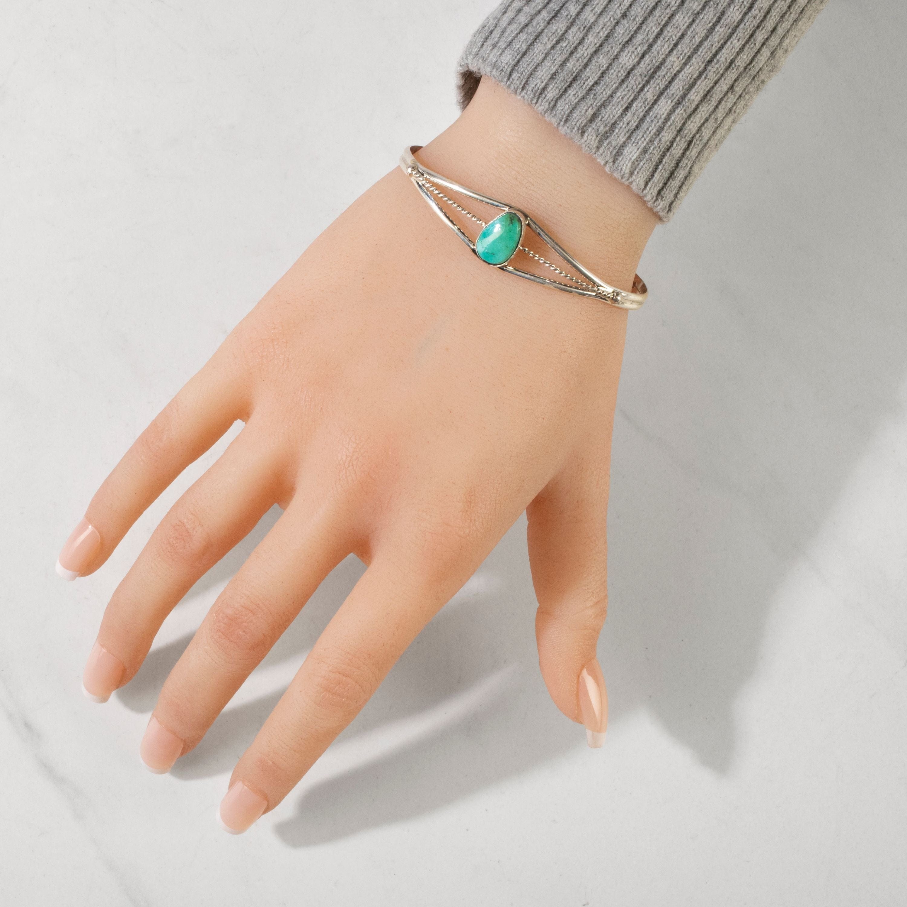 Kalifano Native American Jewelry Esther White Kingman Turquoise Navajo USA Native American Made 925 Sterling Silver Cuff NAB350.004