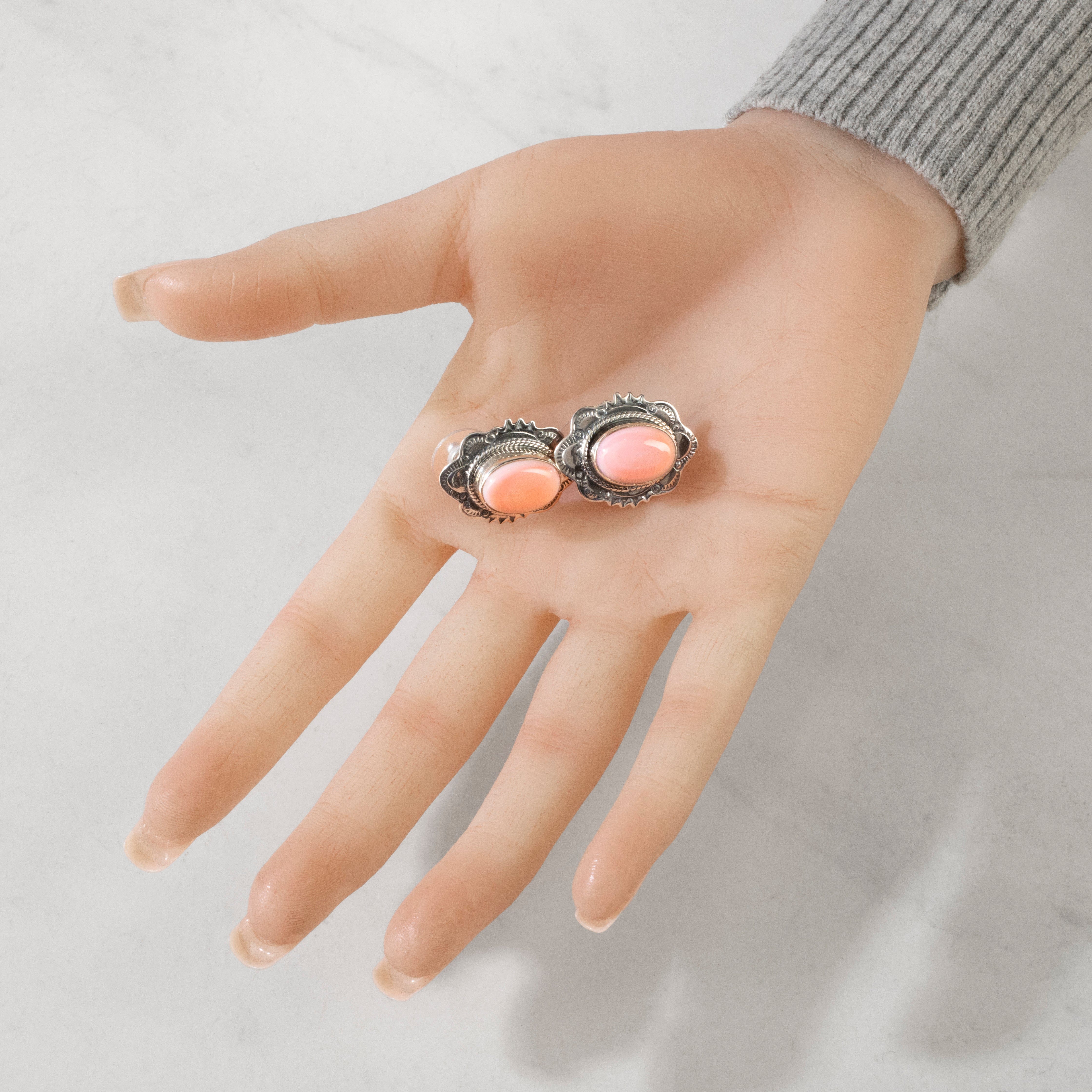 Kalifano Native American Jewelry Joe Piaso Jr. Pink Conch Shell Navajo USA Native American Made 925 Sterling Silver Earrings with Stud Backing NAE1150.001