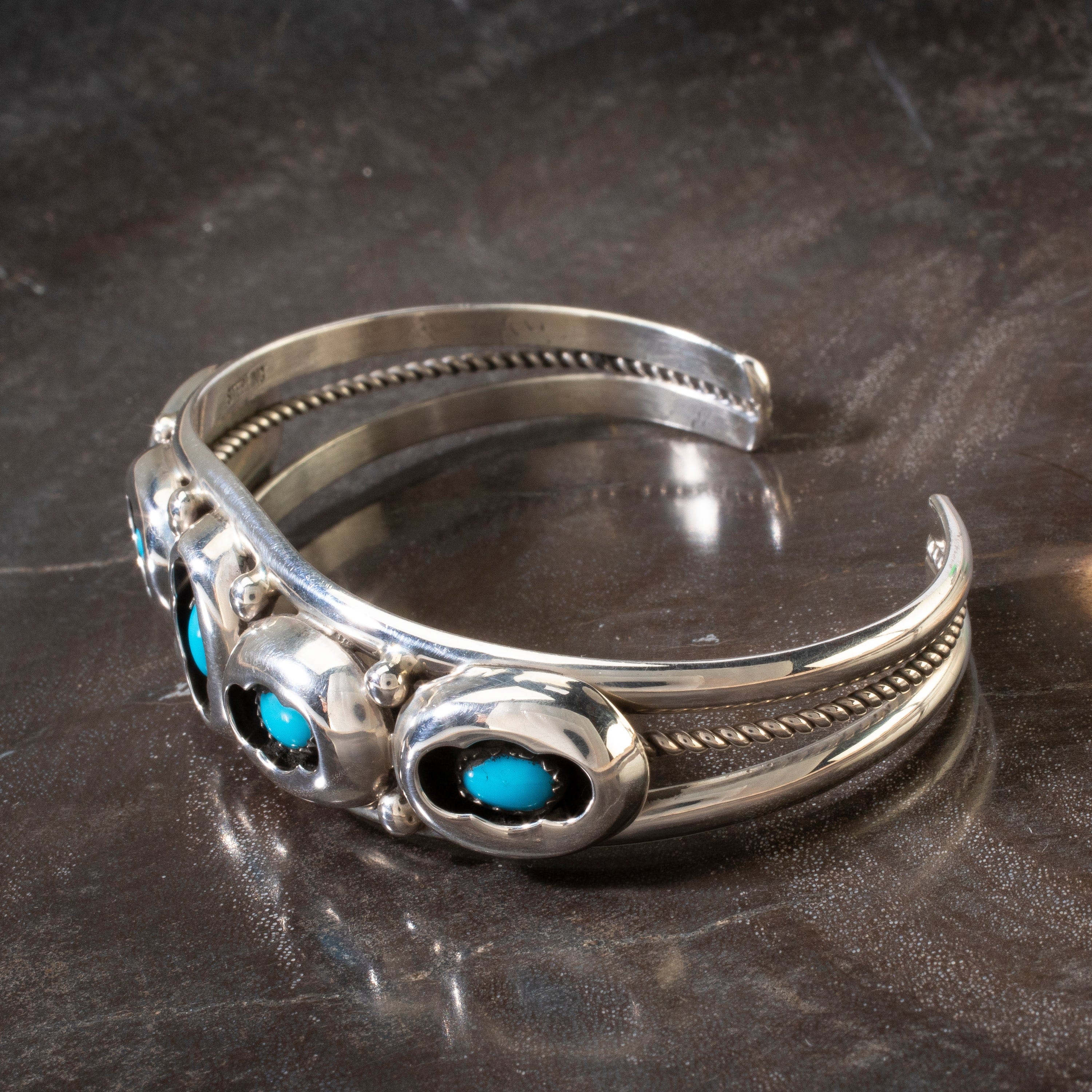 Kalifano Native American Jewelry Kathleen Chavez Sleeping Beauty Turquoise Navajo USA Native American Made 925 Sterling Silver Cuff NAB800.010