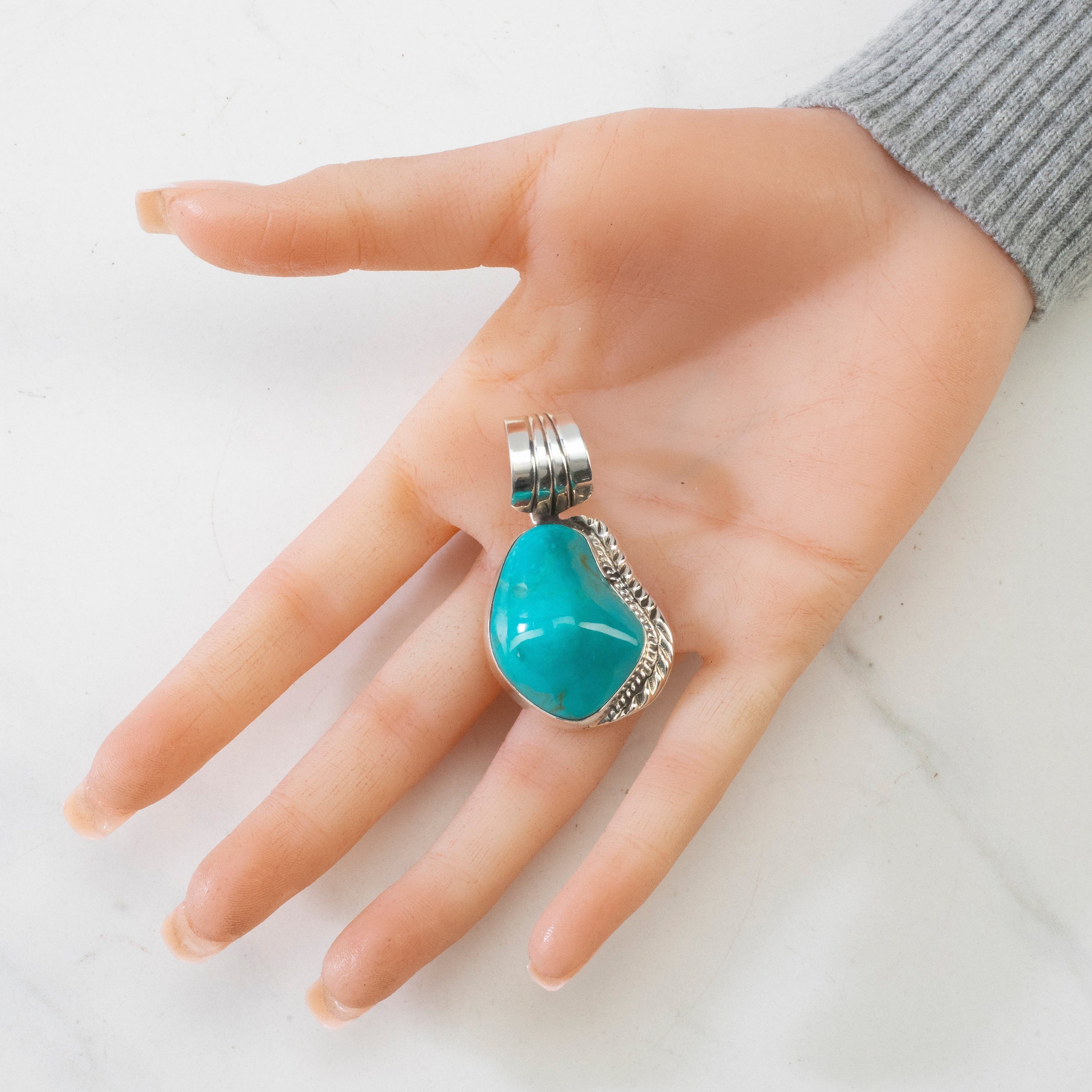 Kalifano Native American Jewelry Kingman Turquoise USA Native American Made 925 Sterling Silver Pendant NAN1200.037