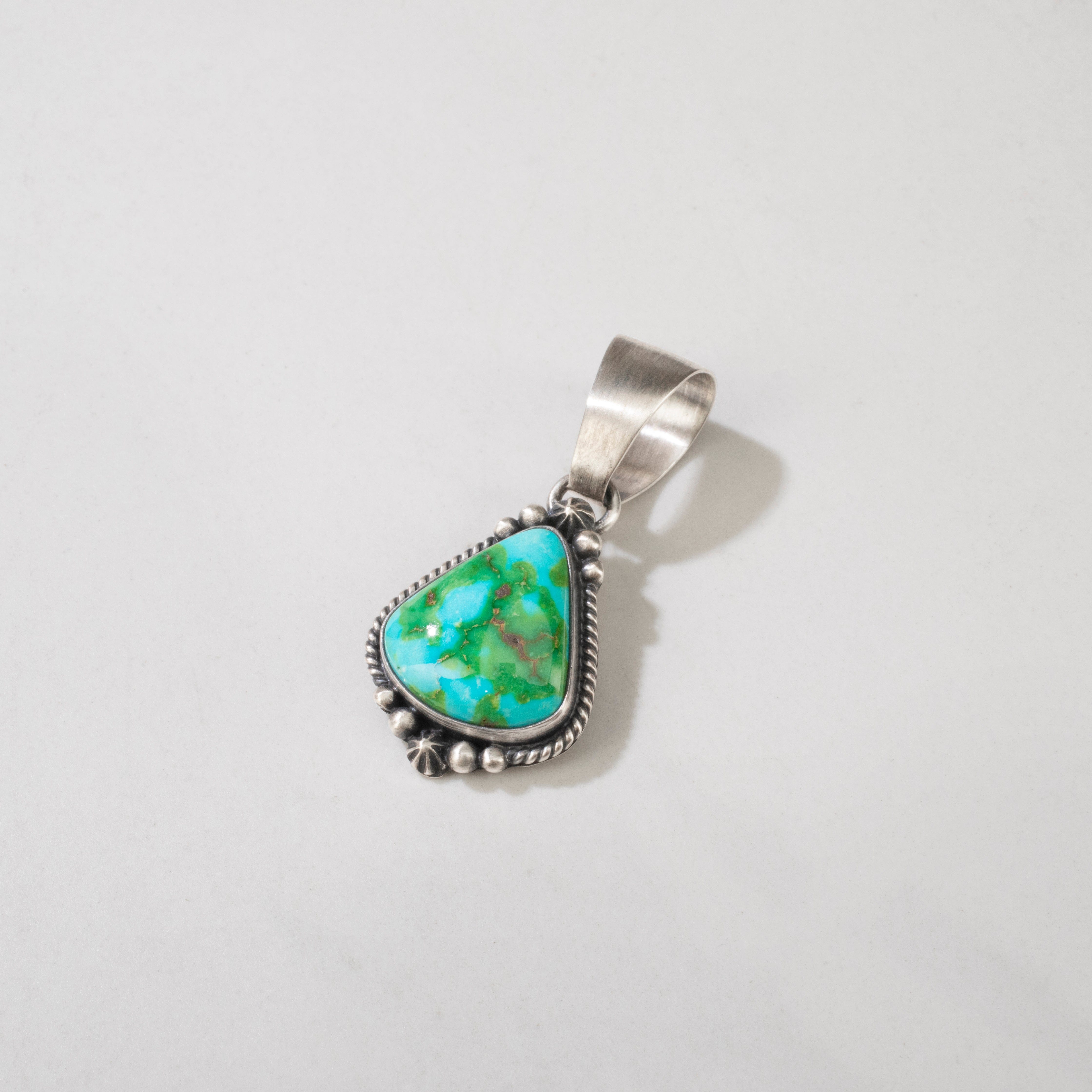 Kalifano Native American Jewelry Loretta Delgarito Sonoran Gold Turquoise Navajo USA Native American Made 925 Sterling Silver Pendant NAN1500.027