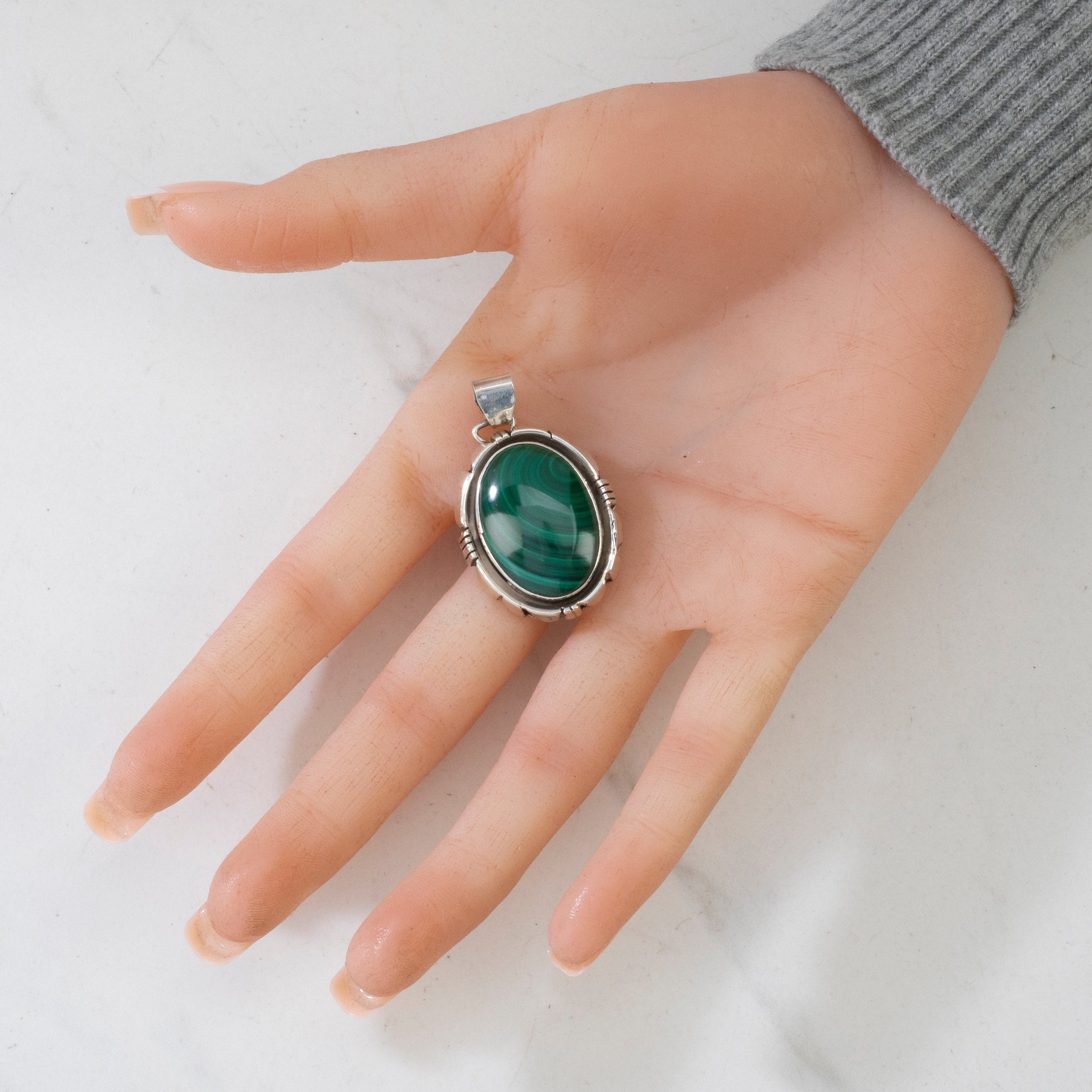 Kalifano Native American Jewelry Malachite USA Native American Made 925 Sterling Silver Pendant NAN400.018