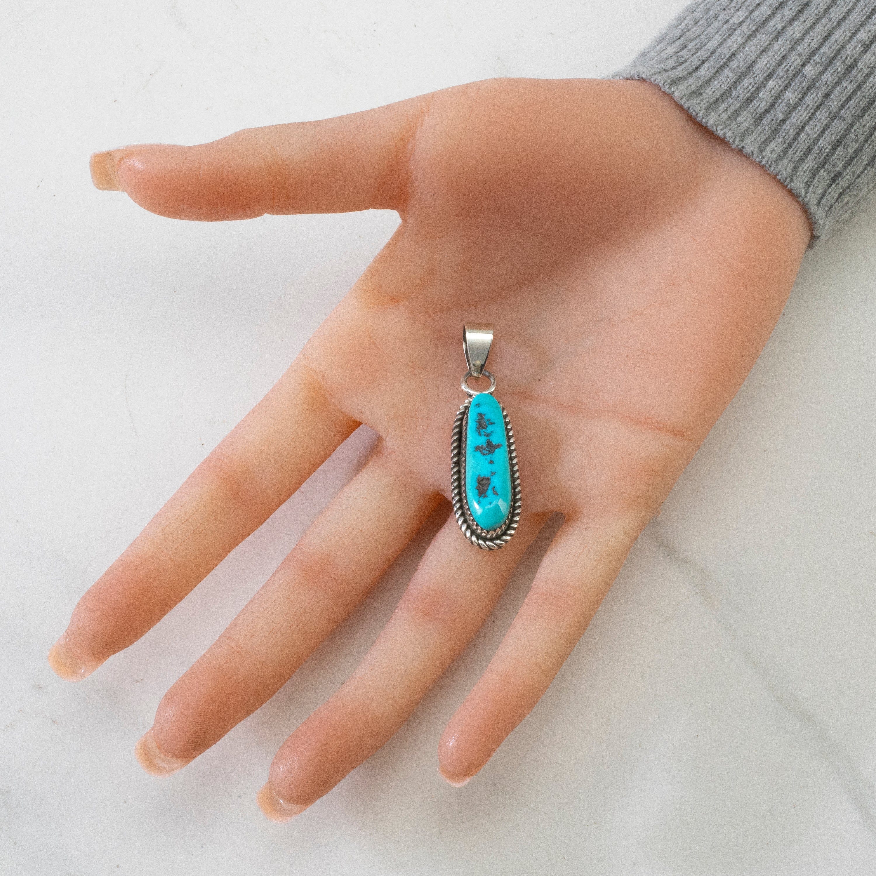 Kalifano Native American Jewelry Sleeping Beauty USA Native American Made 925 Sterling Silver Pendant NAN800.020