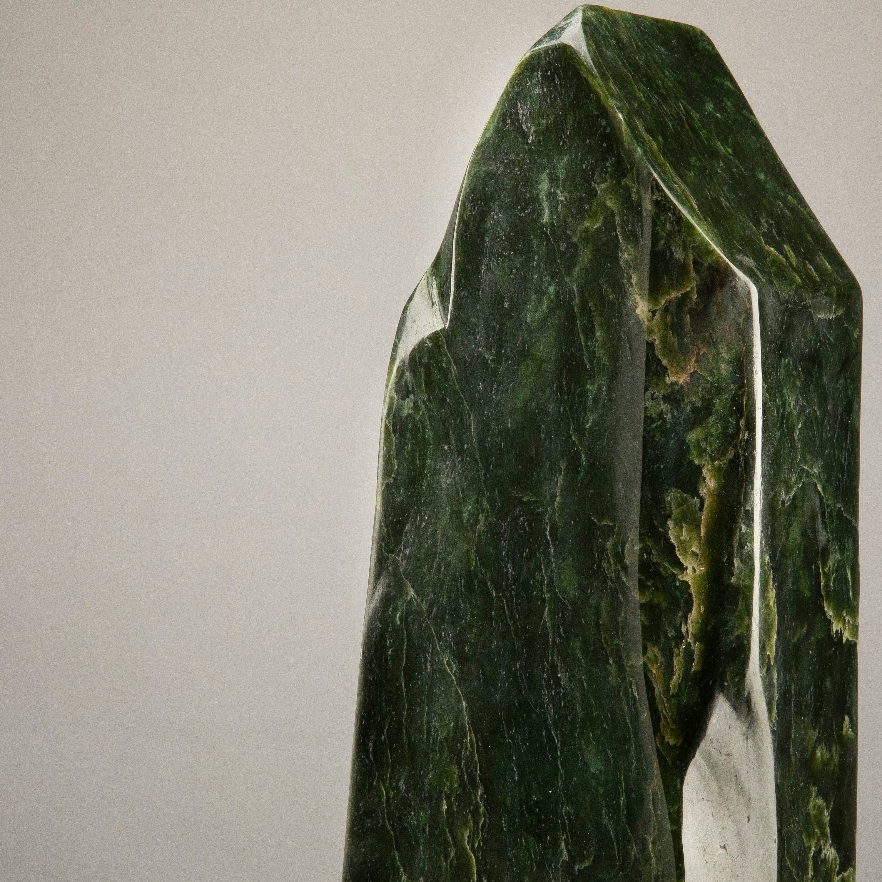 Kalifano Nephrite Jade Freeform Nephrite Jade Tower from Afghanistan - 25.5" / 56 lbs NJ20200.001