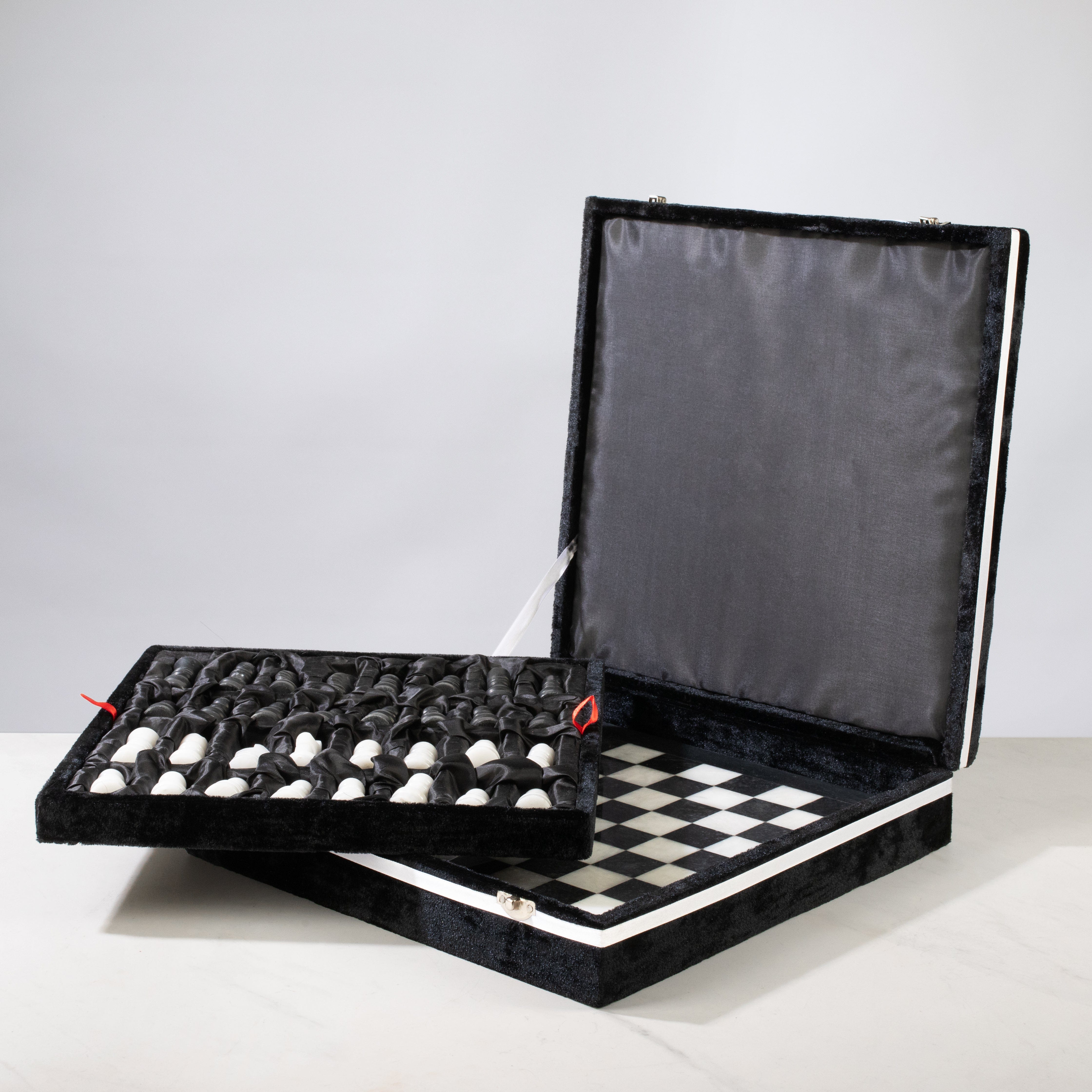 KALIFANO Pakistan Onyx Black Onyx Chess Set PON-CS12X12-B