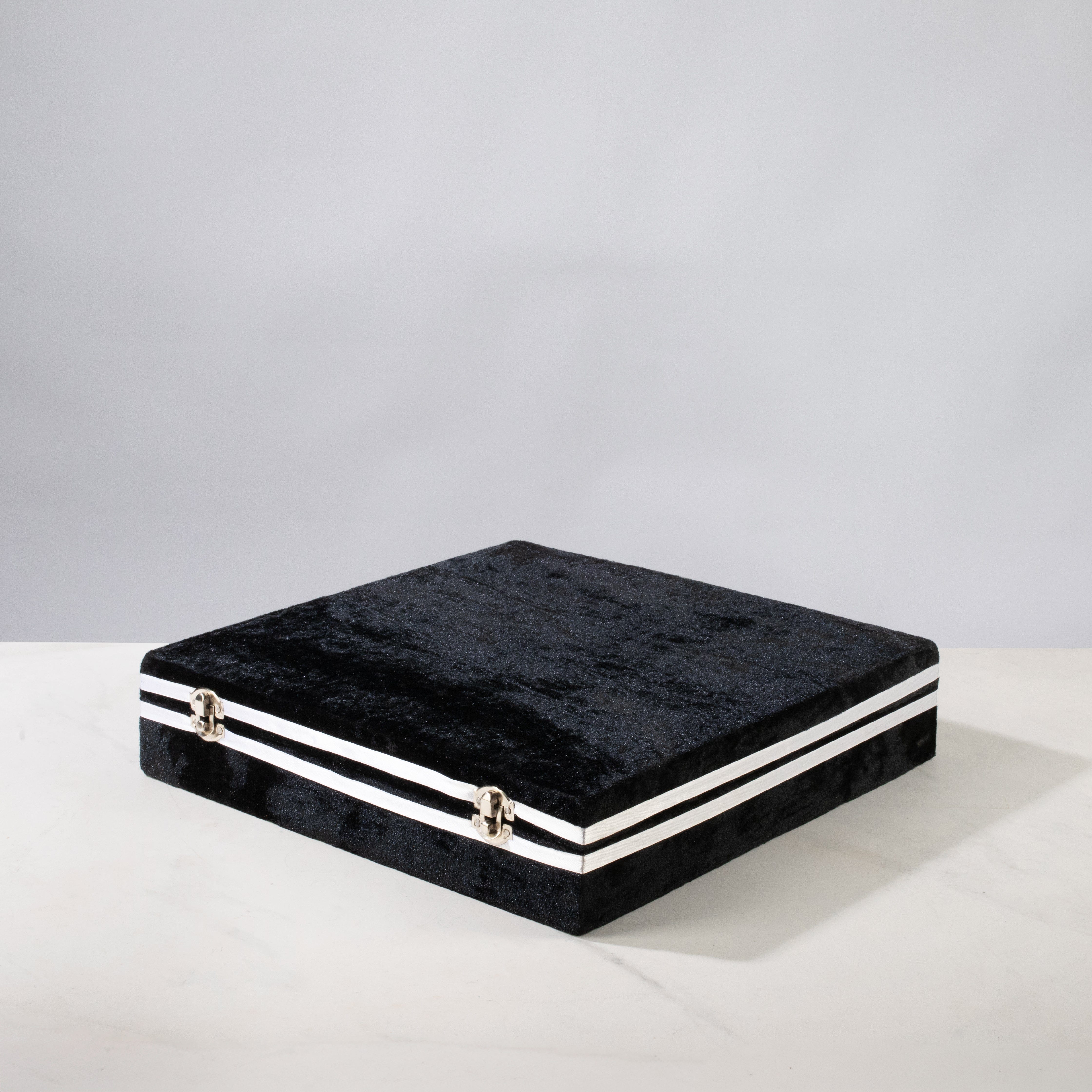 KALIFANO Pakistan Onyx Black Onyx Chess Set PON-CS12X12-B