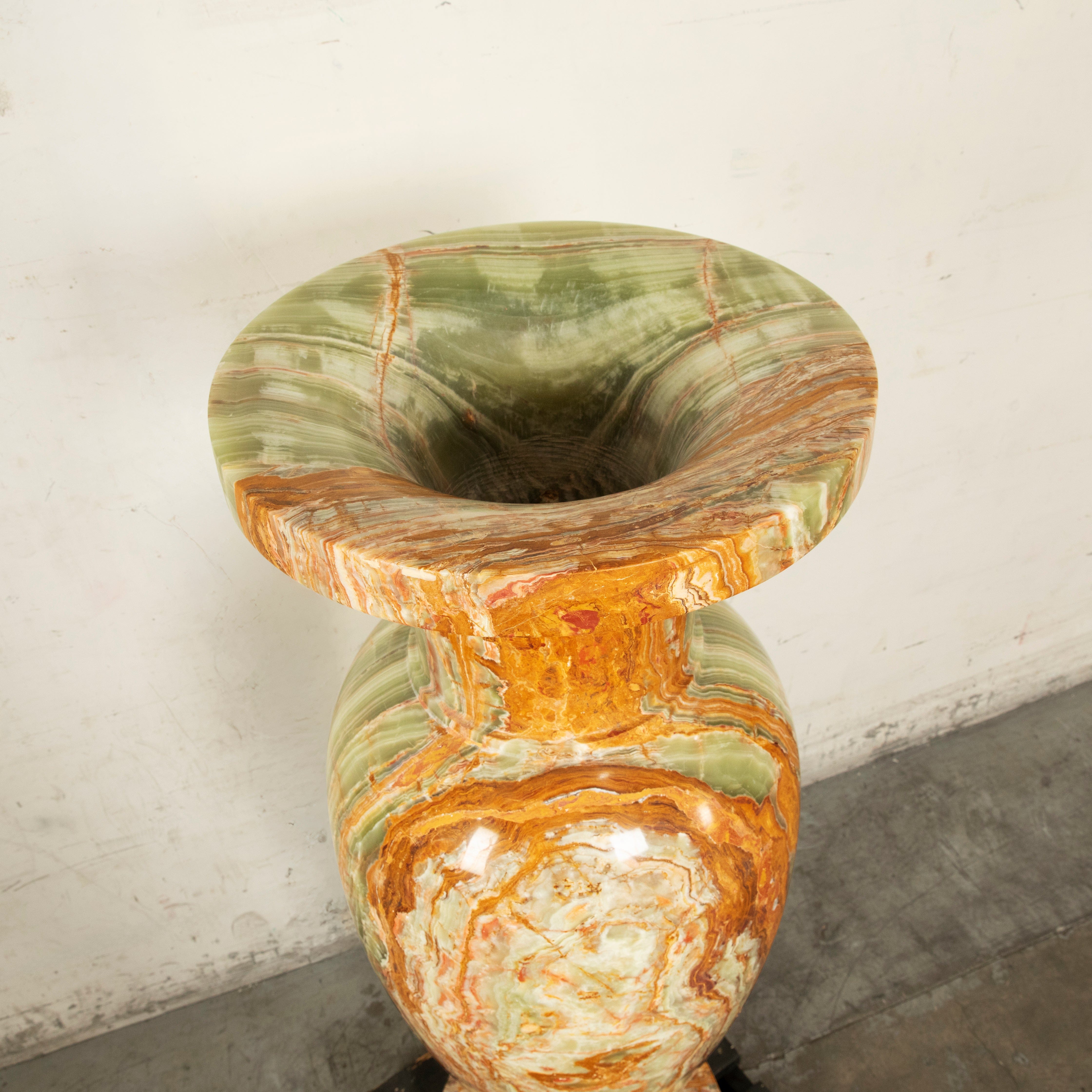 KALIFANO Pakistan Onyx Pakistan Green Onyx Vase - 60" PON-V60