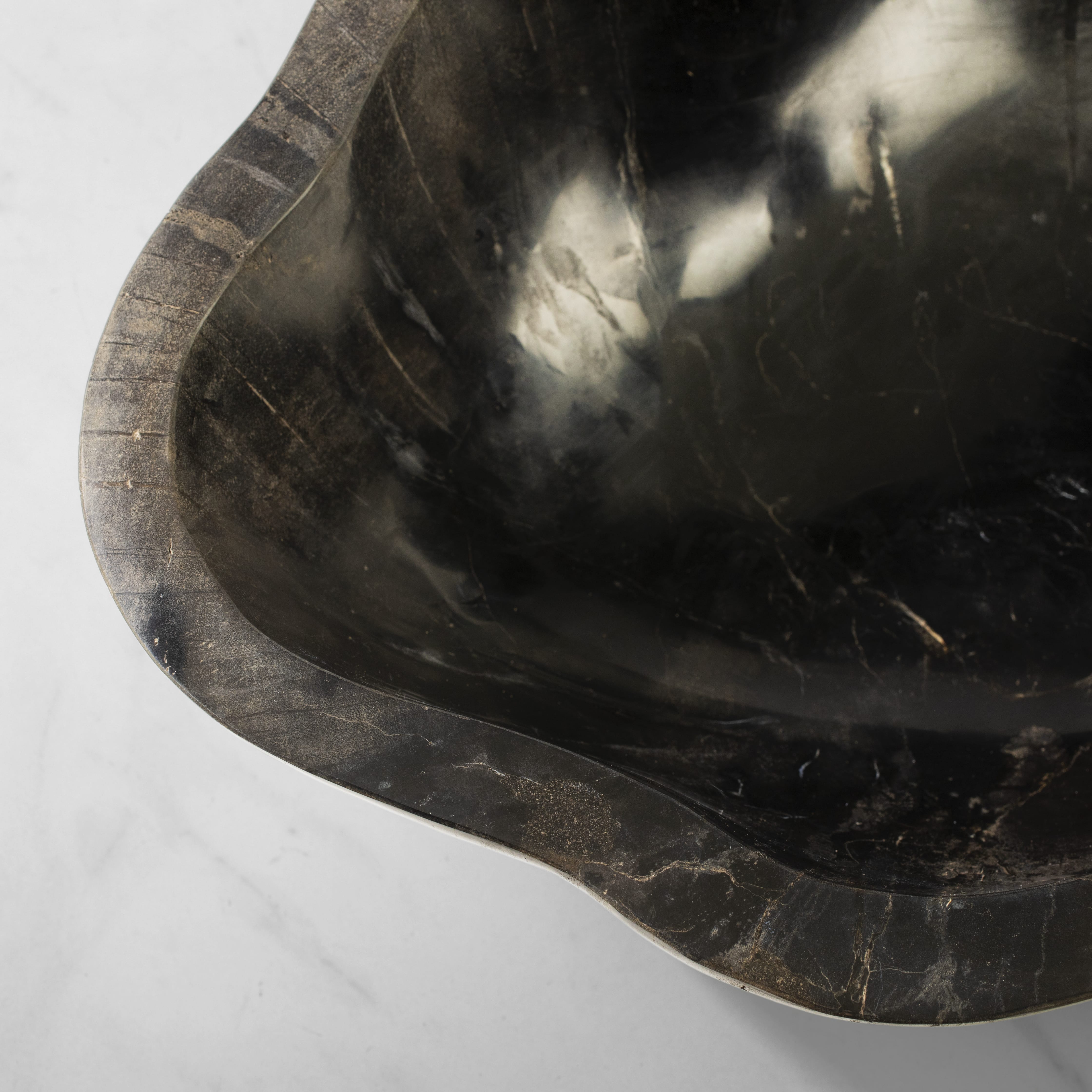 Kalifano Petrified Wood 24" Black Petrified Wood Flower Bowl PWBO3500-BK
