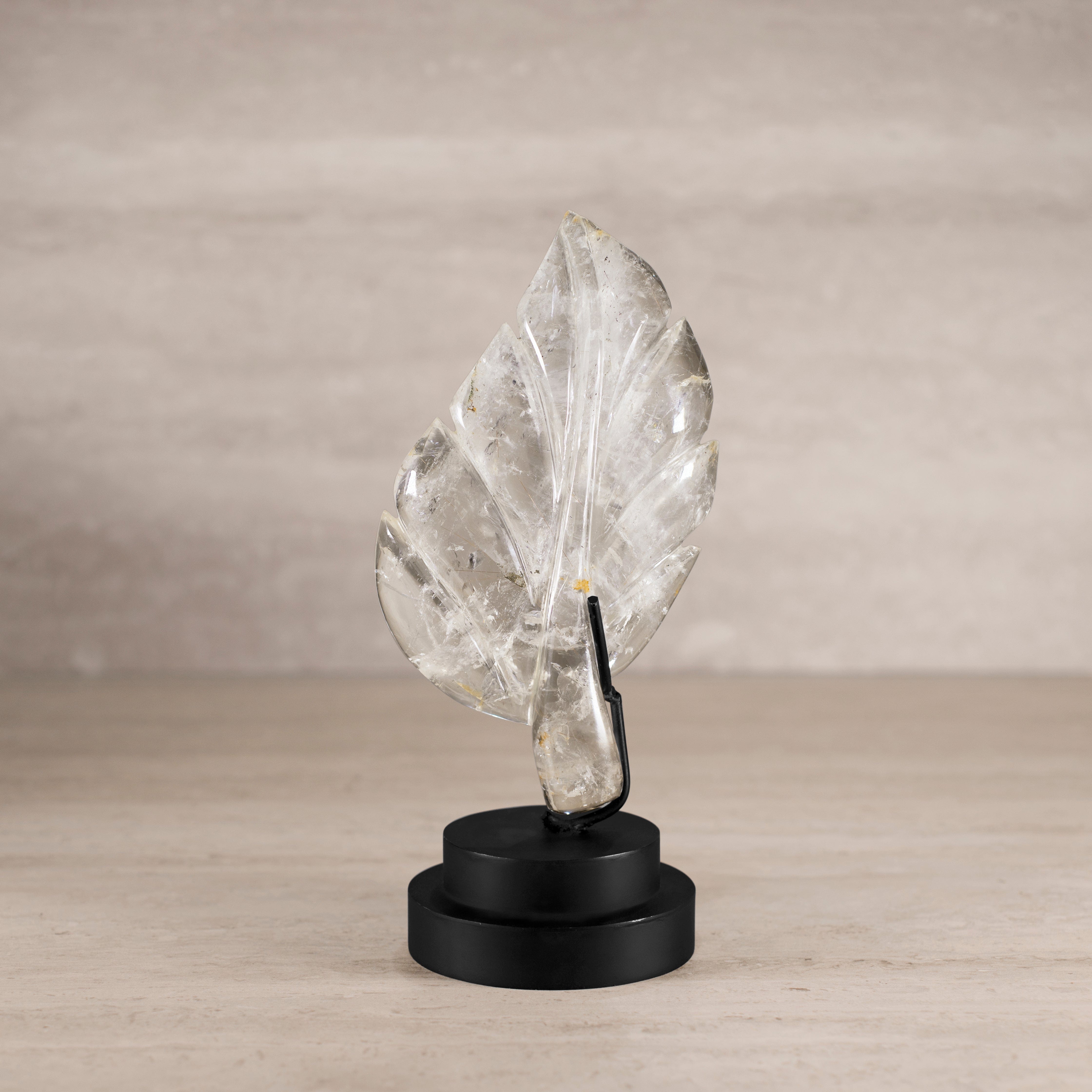 KALIFANO Quartz Natural Brazilian Quartz Leaf on Custom Stand - 10.25" / 660 g QZ10000.002