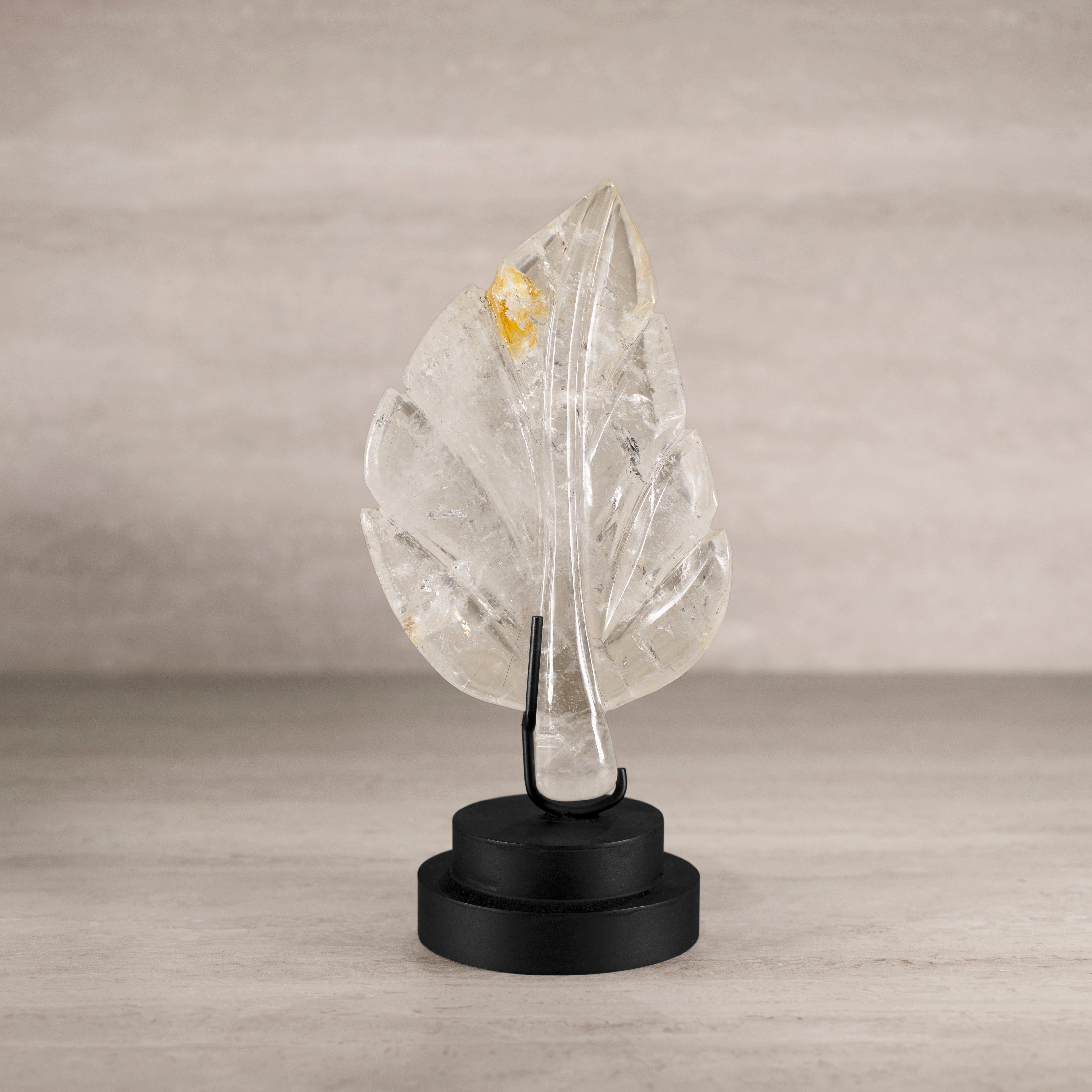 KALIFANO Quartz Natural Brazilian Quartz Leaf on Custom Stand - 10.5" / 840 g QZ12500.001