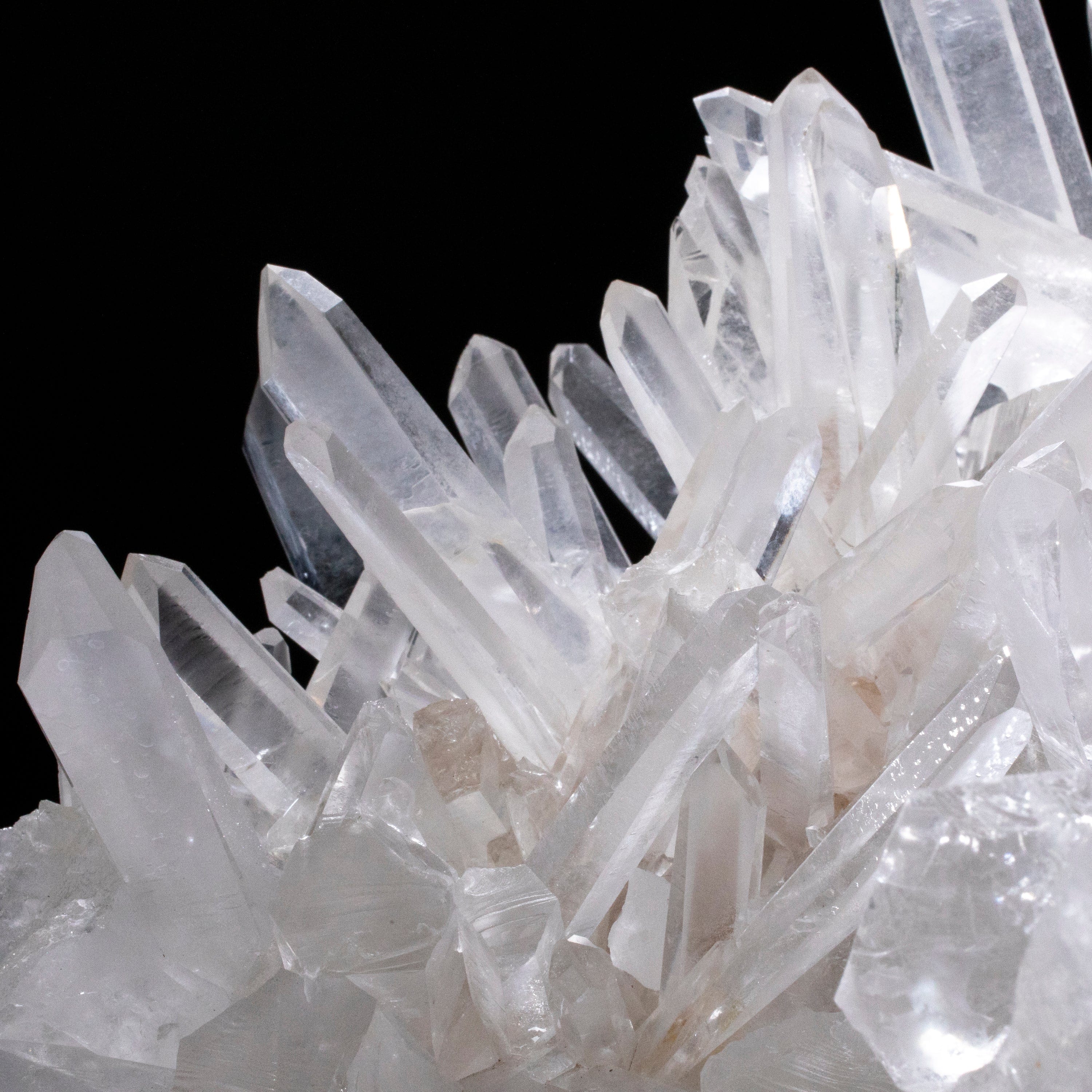 Kalifano Quartz Natural Clear Quartz Cluster Specimen 22" / 147lbs QC134000.001
