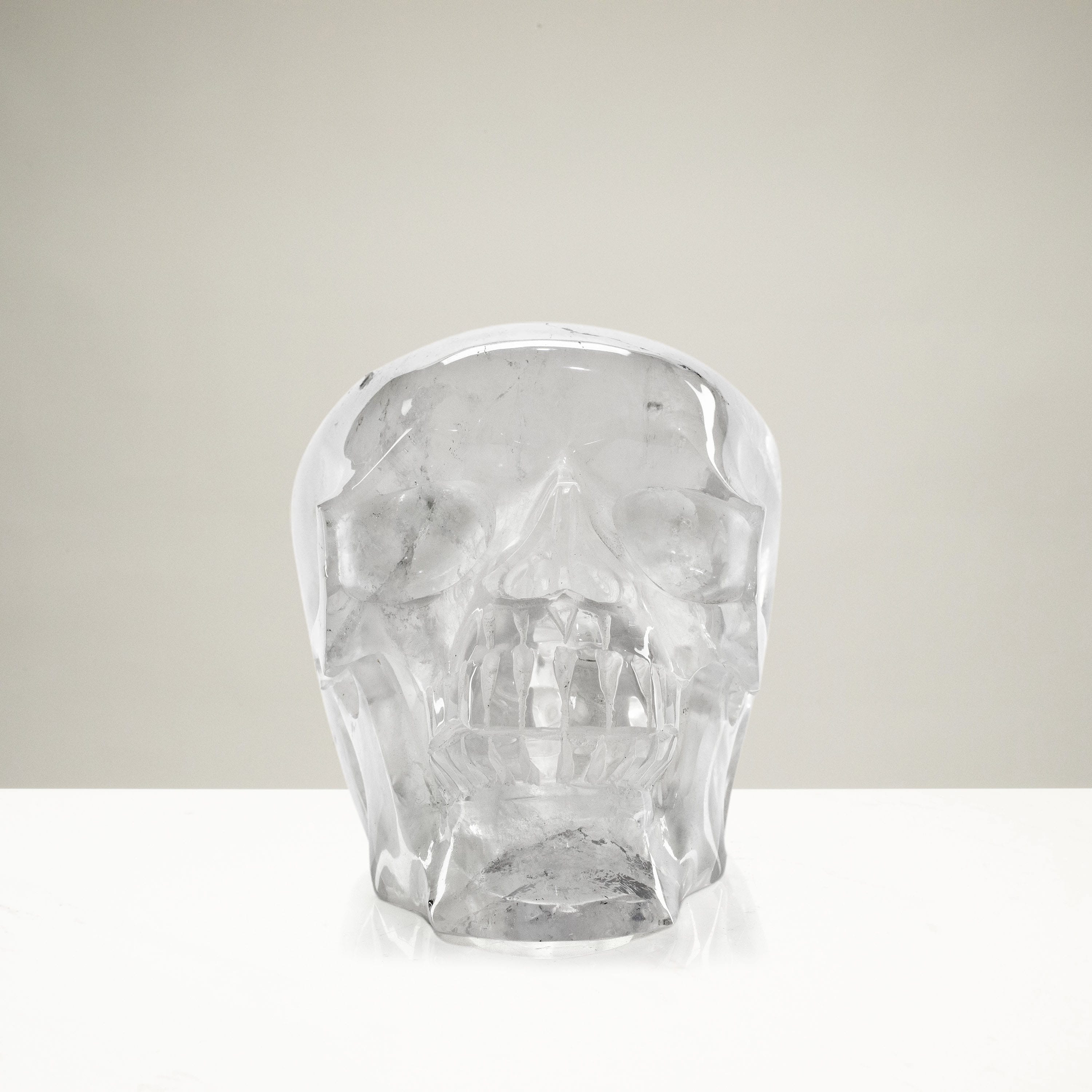 Kalifano Quartz Quartz Skull Carving 5.5" / 2,100g SK5600-QZ.001
