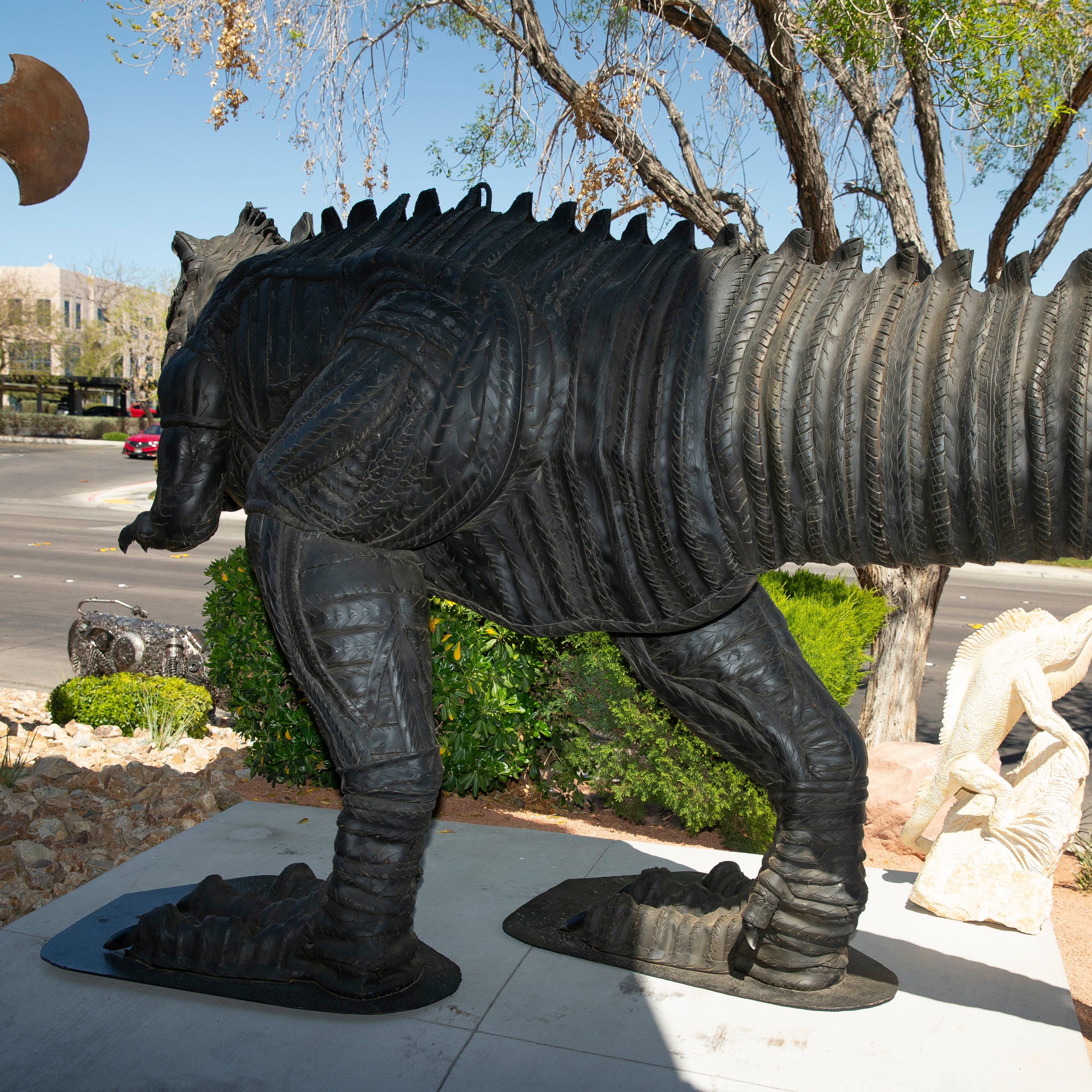 Kalifano Recycled Metal Art 18ft T-Rex Tire Art Sculpture RMS-TREXTIRE600-K