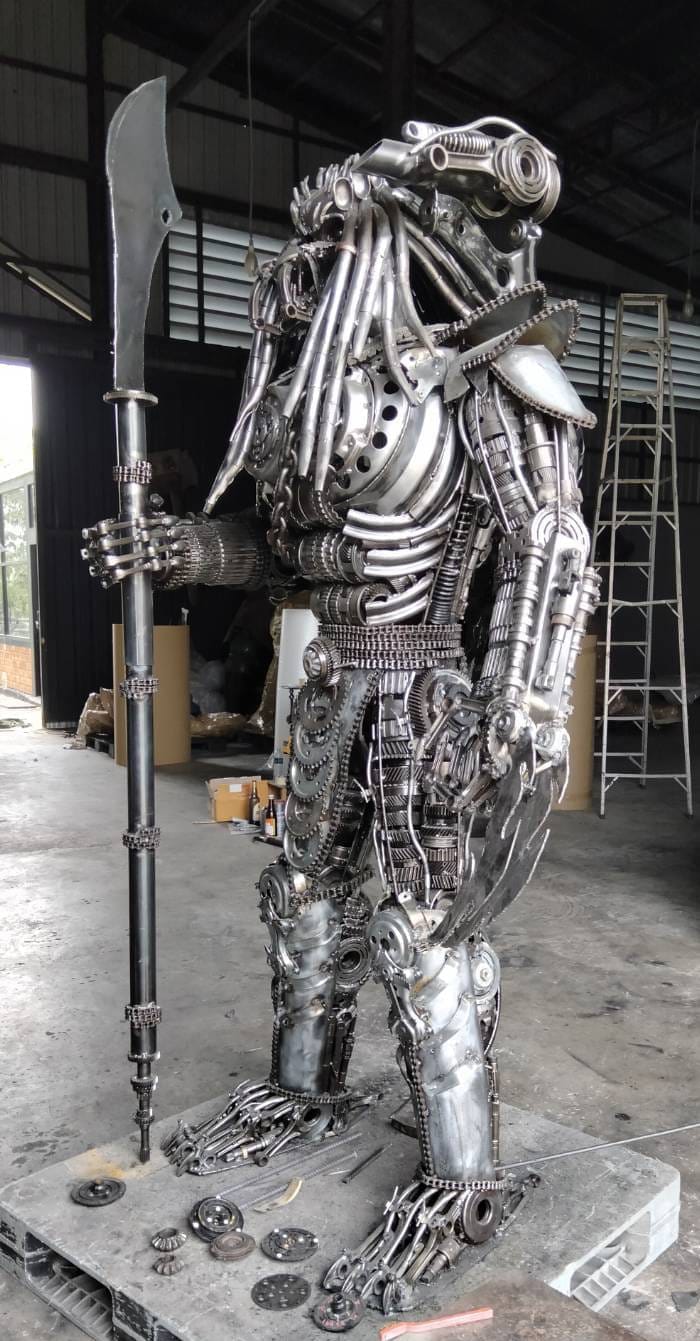Kalifano Recycled Metal Art 79" Predator Inspired Recycled Metal Art Sculpture RMS-PRED200-S14