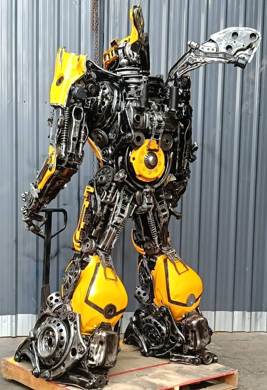 Kalifano Recycled Metal Art 91" Bumblebee Inspired Recycled Metal Art Sculpture RMS-BB230-S72