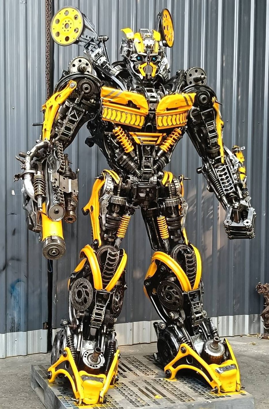 Kalifano Recycled Metal Art 91" Bumblebee Inspired Recycled Metal Art Sculpture RMS-BB230-S73