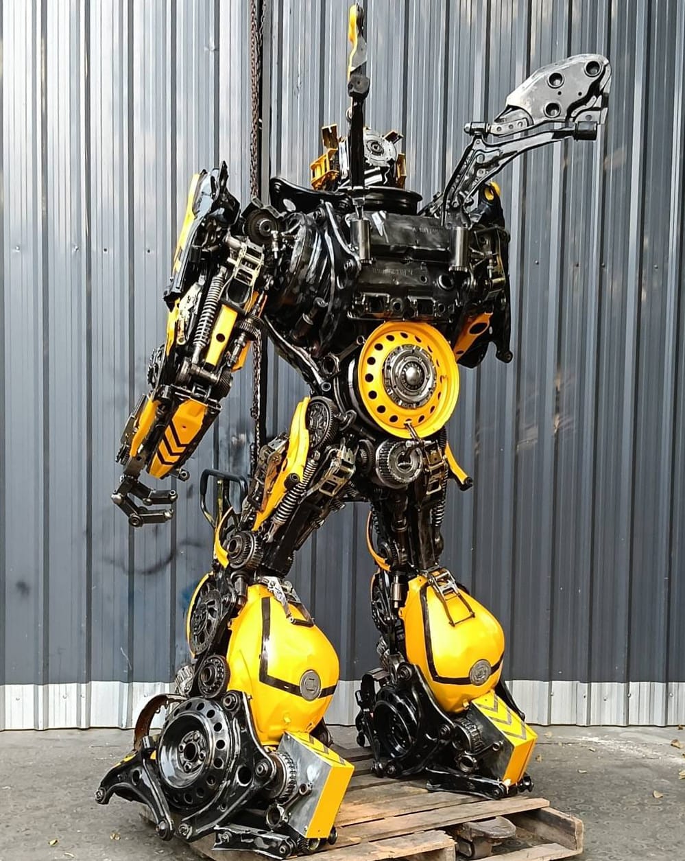 Kalifano Recycled Metal Art 91" Bumblebee Inspired Recycled Metal Art Sculpture RMS-BB230-S74