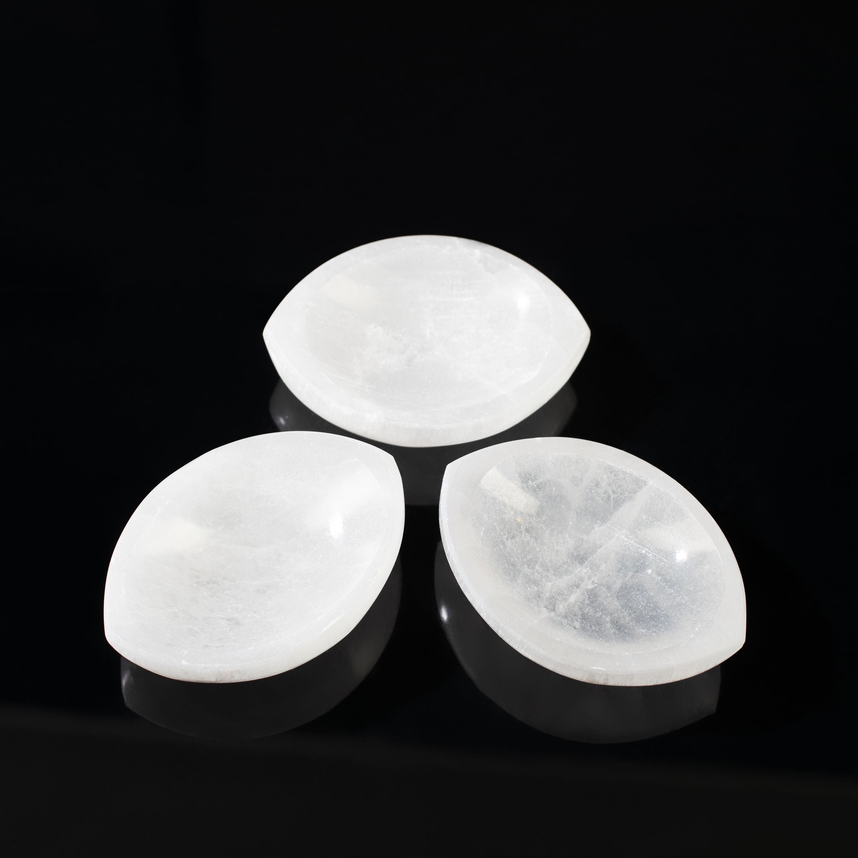 KALIFANO Selenite White Selenite Crystal Eye Charging Bowl - 3" SB70