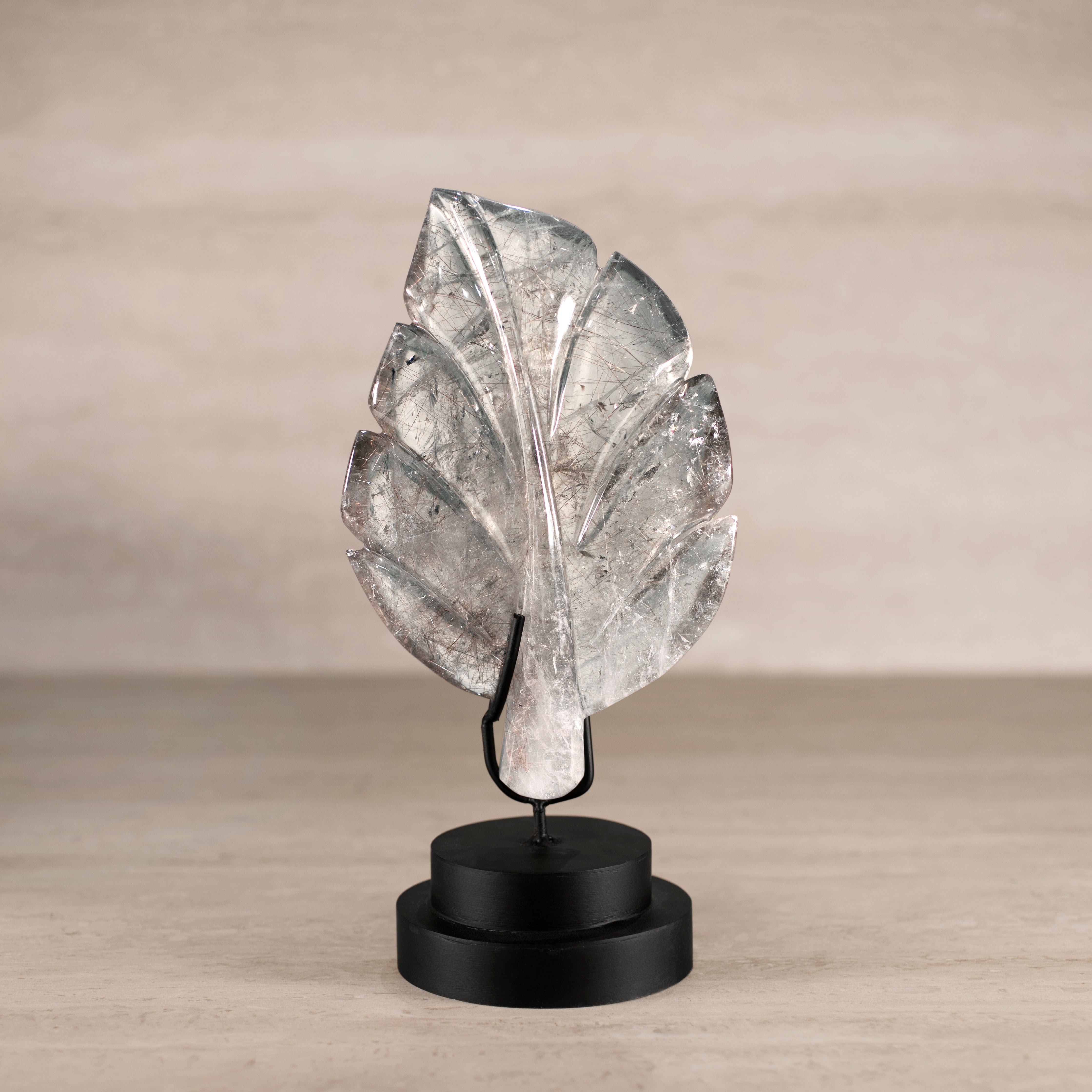 KALIFANO Smoky Quartz Natural Brazilian Smoky Quartz Leaf on Custom Stand - 10.5" / 920 g QZ12000.001