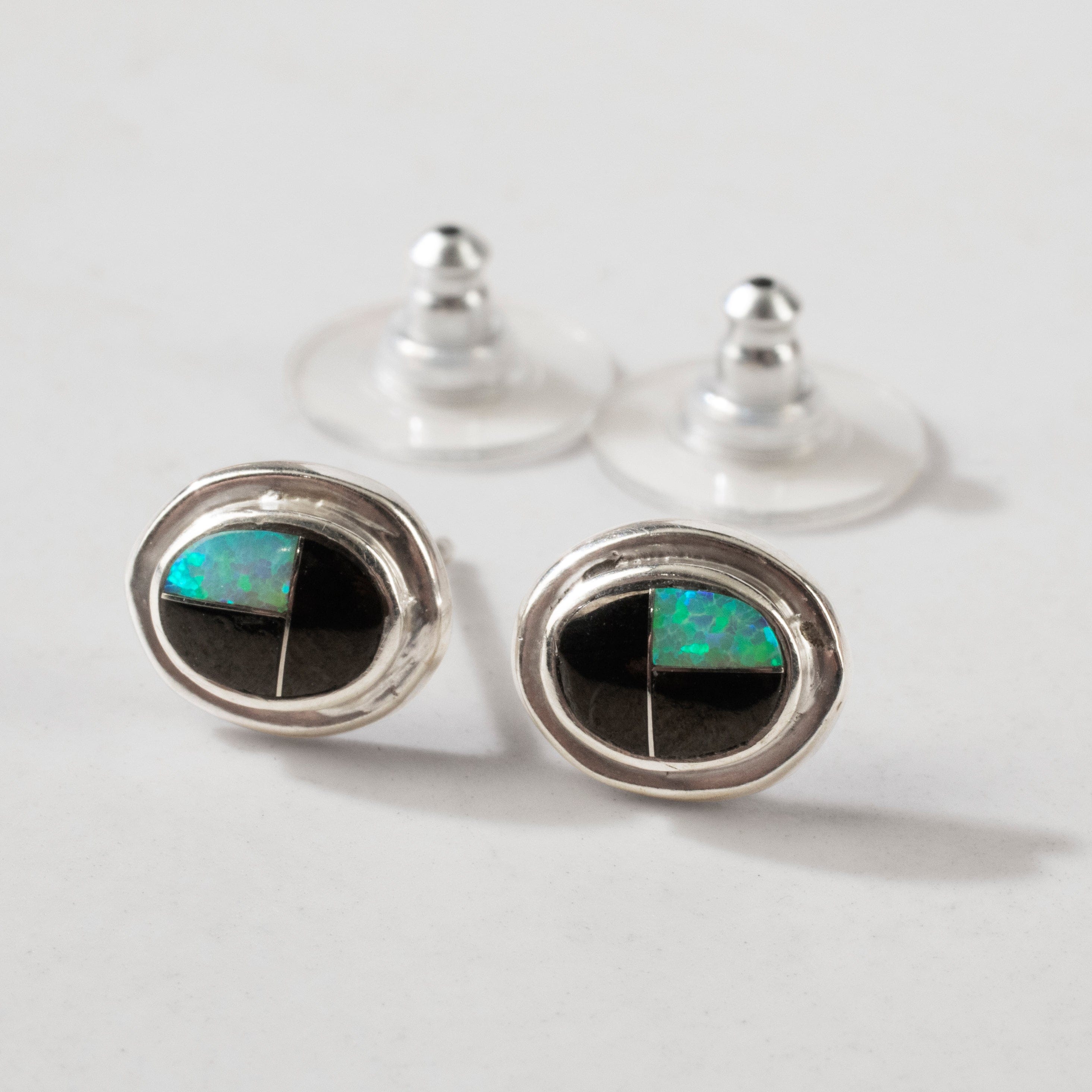 Kalifano Southwest Silver Jewelry Black Onyx Oval 925 Sterling Silver USA Handmade Earring with Stud Backing NME.0381.BO
