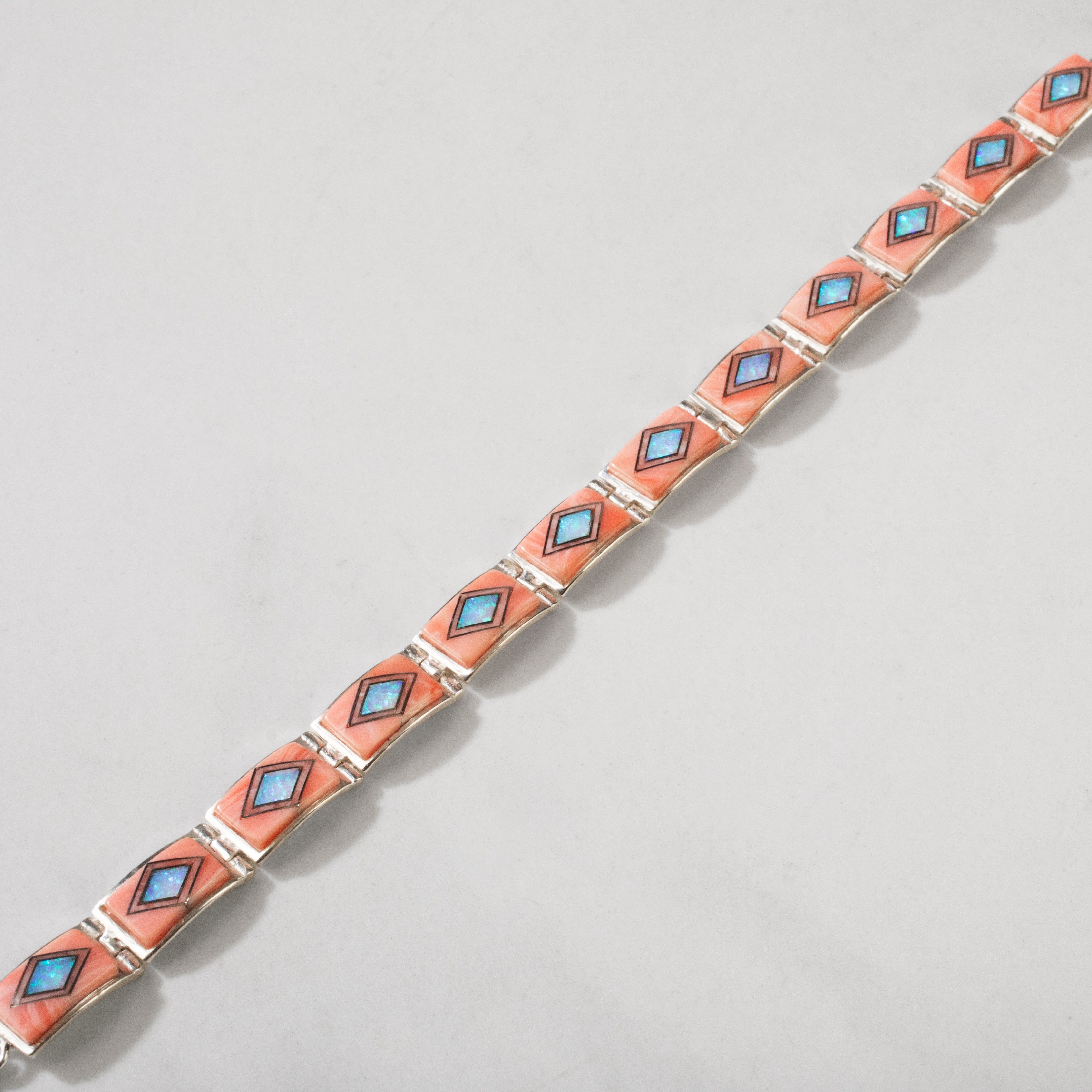 Kalifano Southwest Silver Jewelry Pink Conch Shell 925 Sterling Silver USA Handmade Bracelet NMB.0553.PK