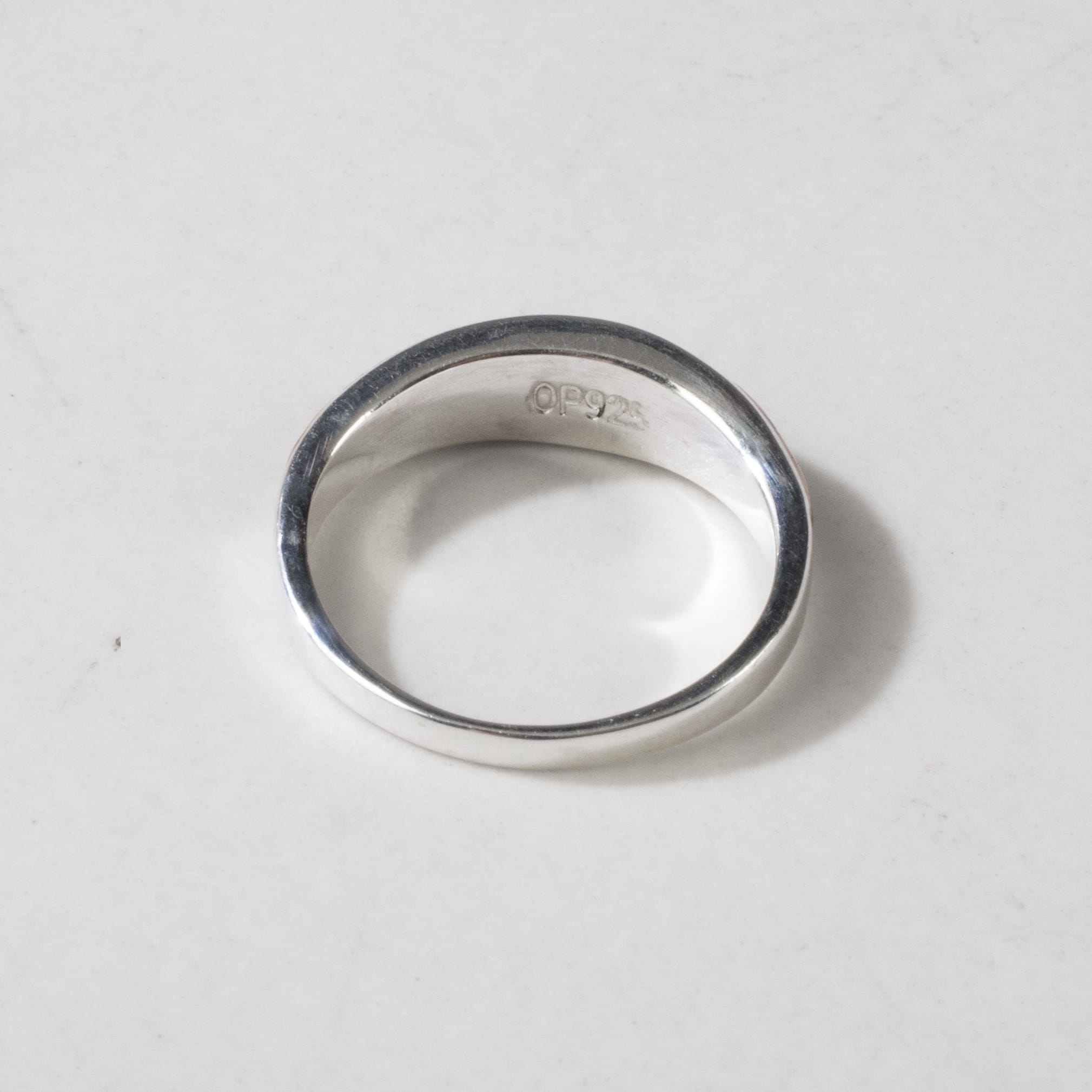Kalifano Southwest Silver Jewelry Spiny Oyster Shell 925 Sterling Silver Ring USA Handmade with Labratory Opal Accent