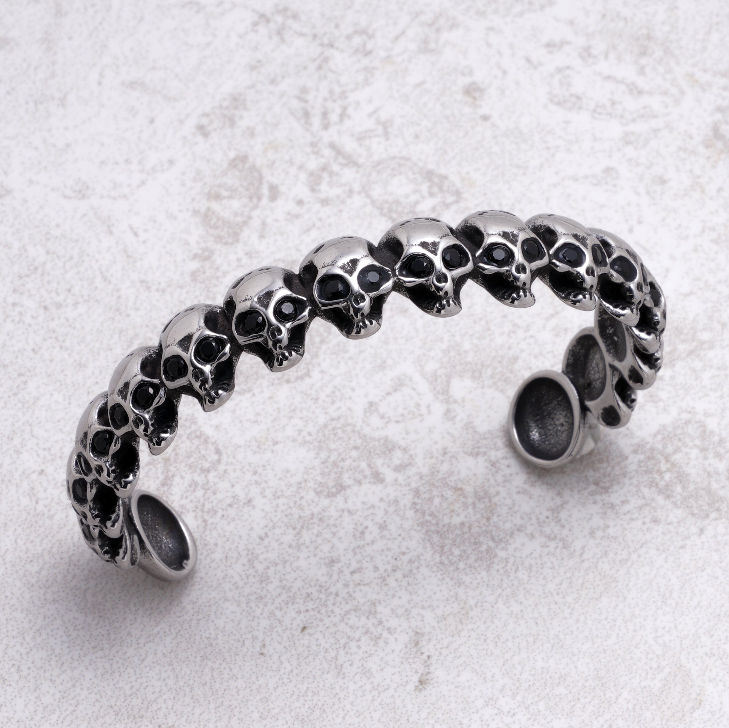 Kalifano Steel Hearts Jewelry Black Eye Skull Steel Hearts Cuff SHC011-S