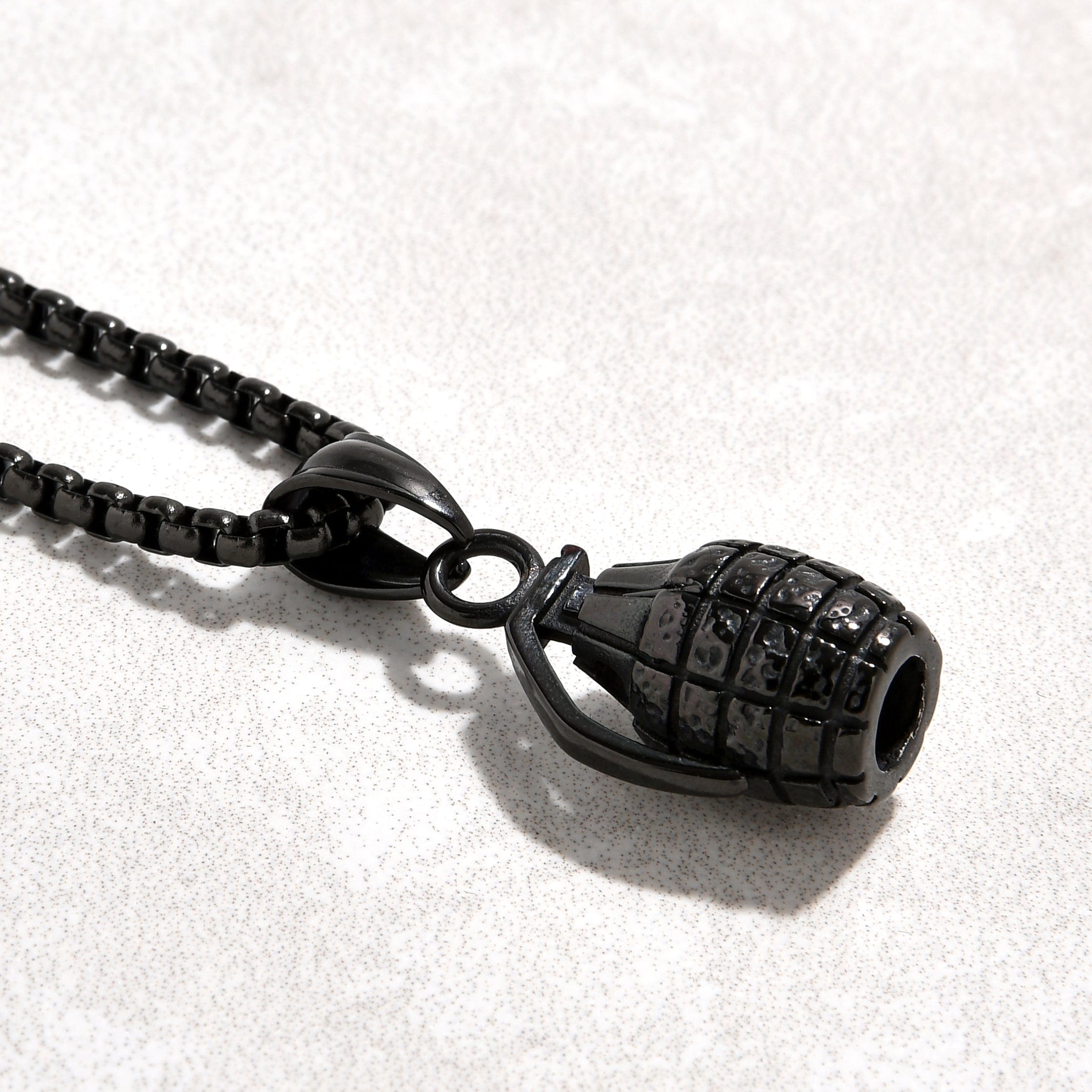 Kalifano Steel Hearts Jewelry Black Grenade Steel Hearts Necklace SHN501-B